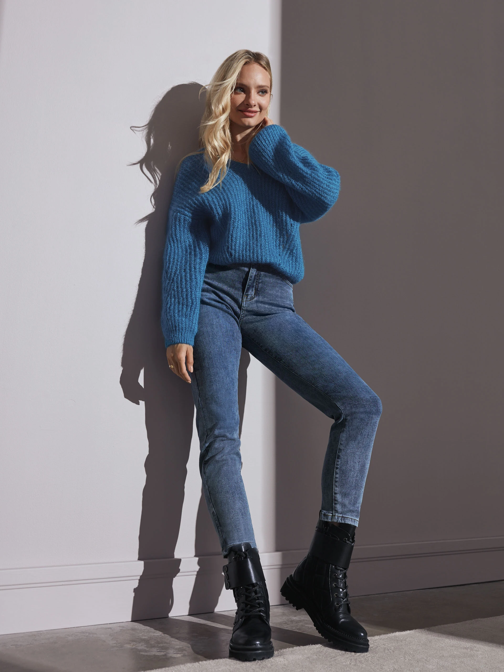 CLASSIC DENIM PANTS