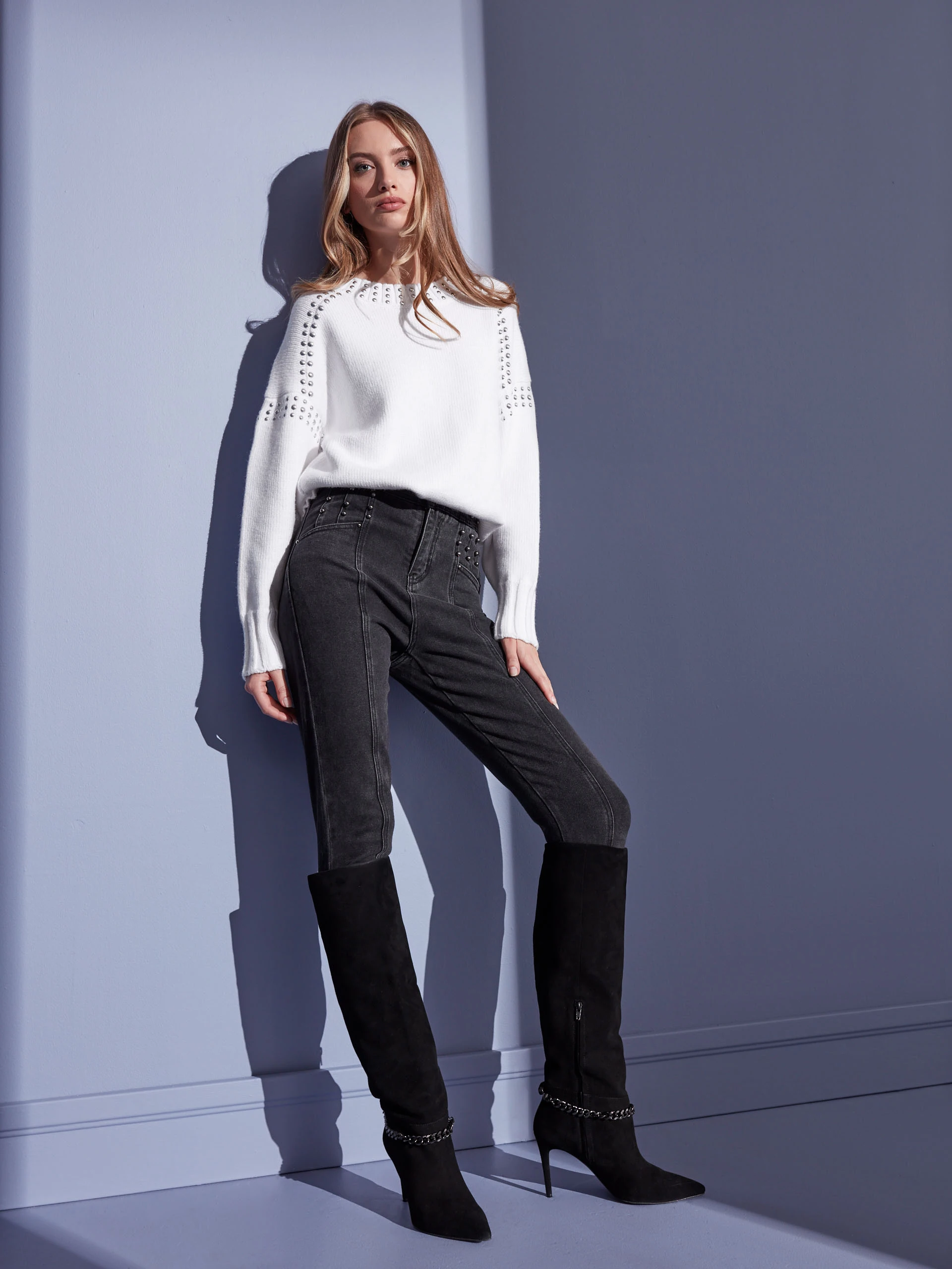 GRAY JEANS WITH JETS