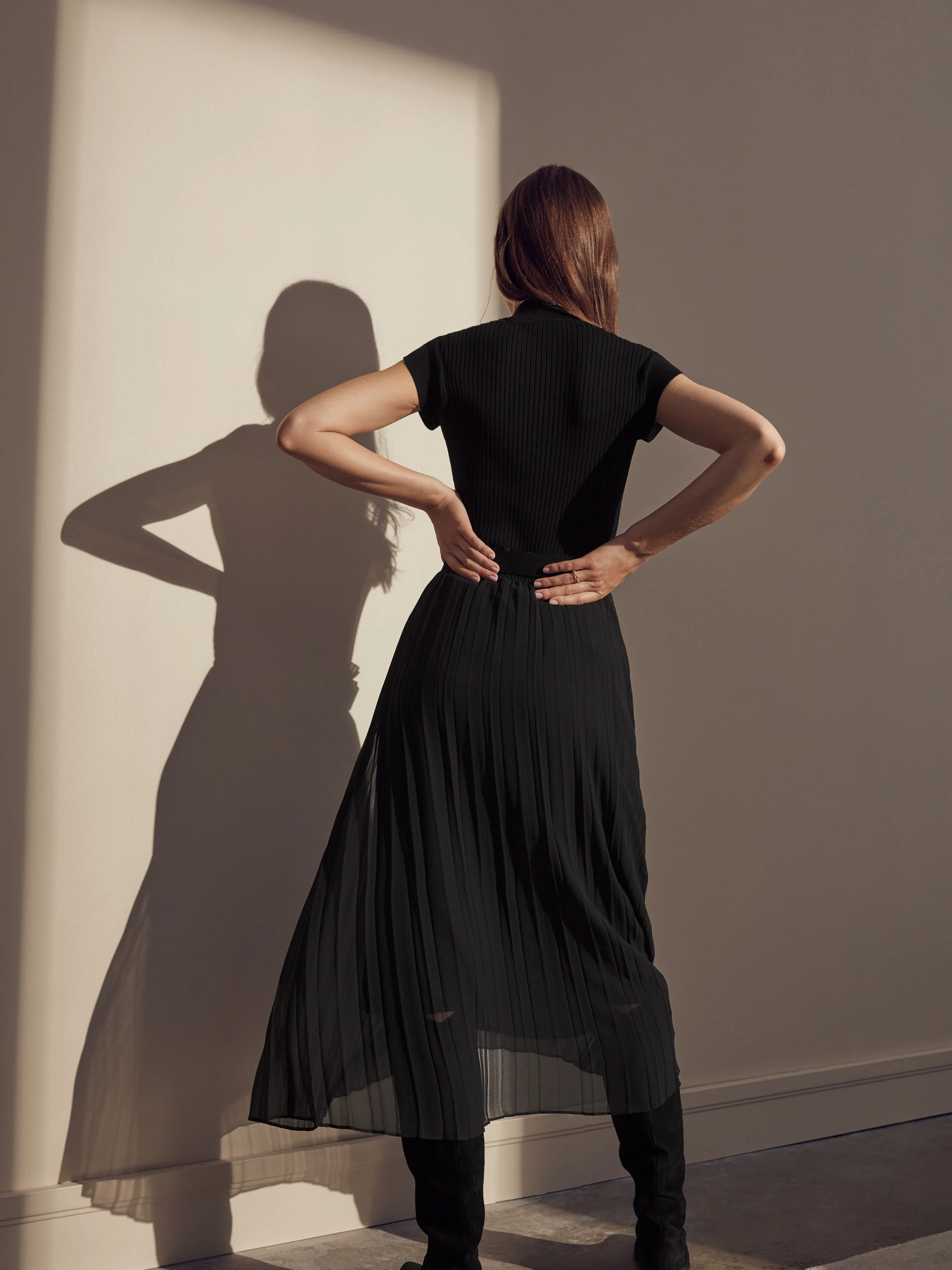 BLACK HALF-GOLF WITH SHORT SLEEVES