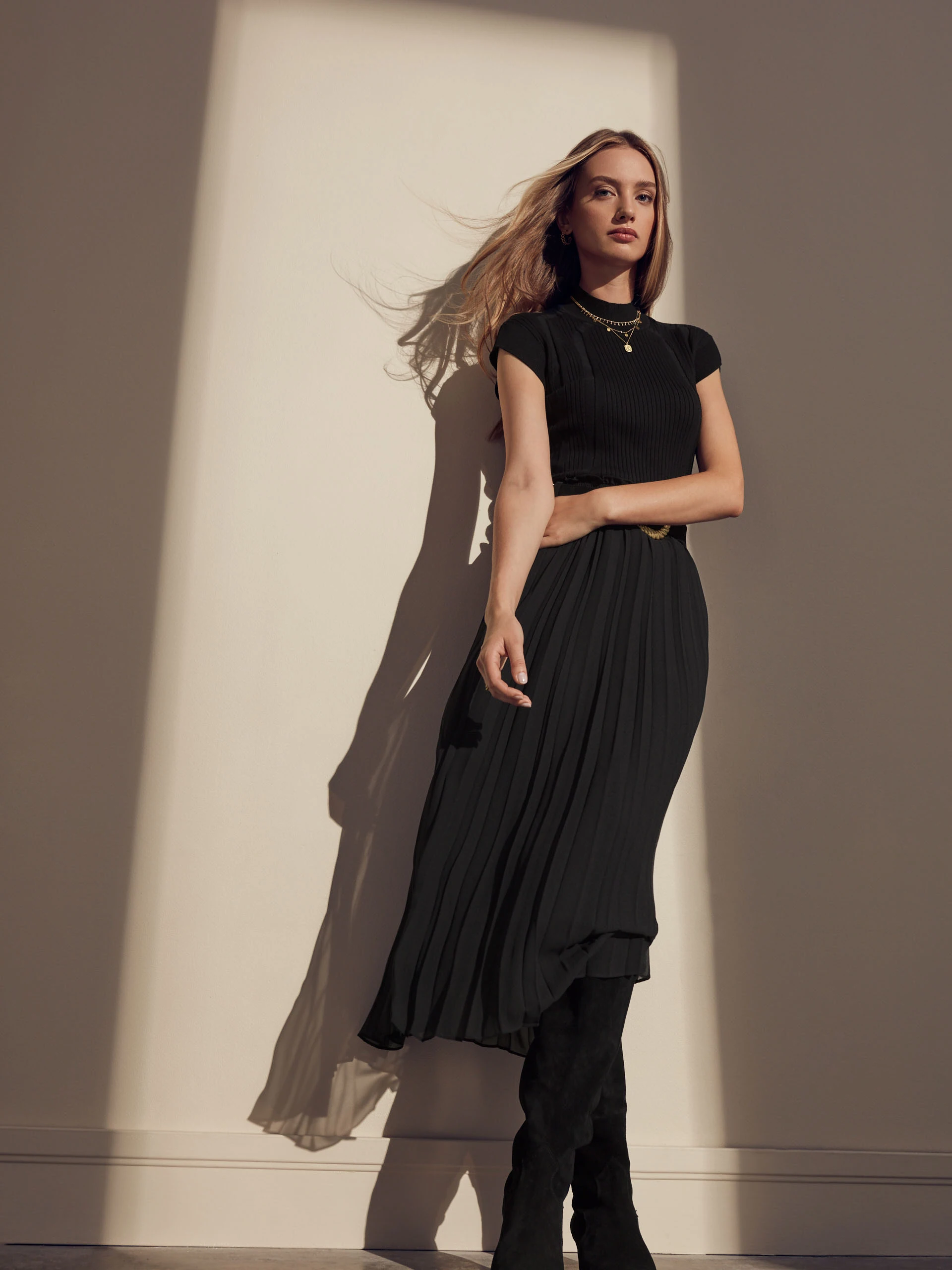 BLACK HALF-GOLF WITH SHORT SLEEVES