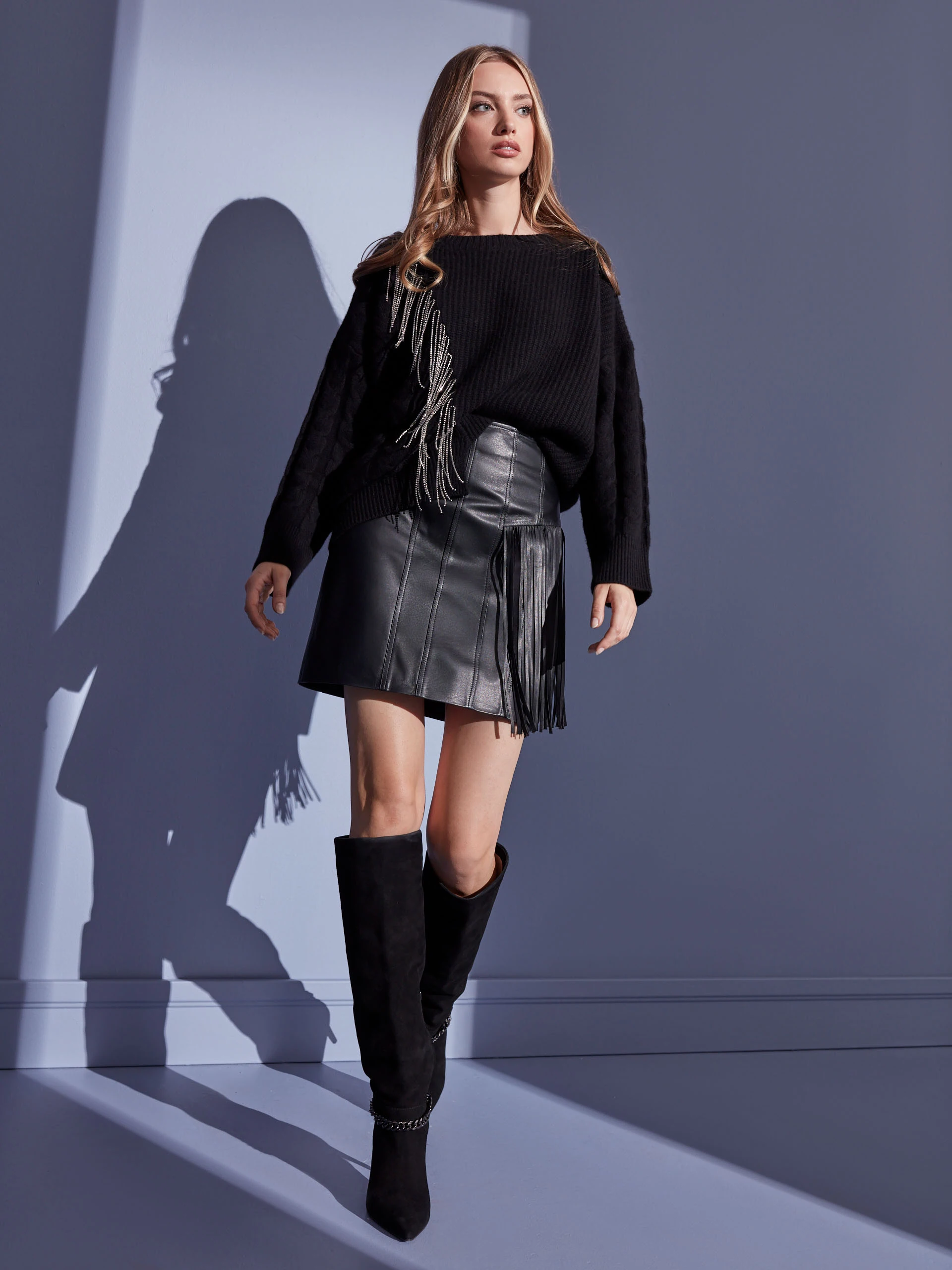 WOOL SWEATER WITH SHINY TASSELS