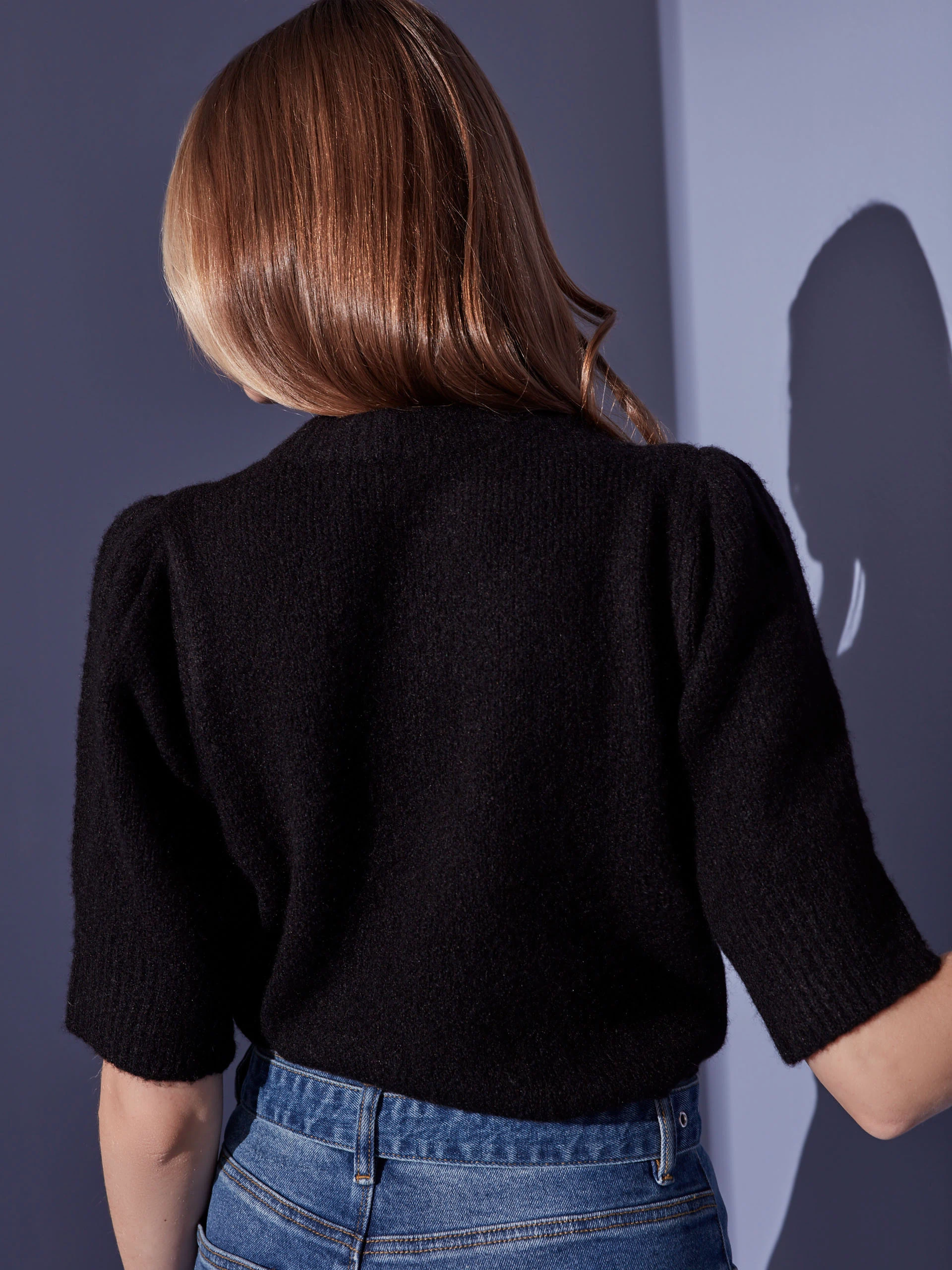BLACK SWEATER WITH BUFF SLEEVES