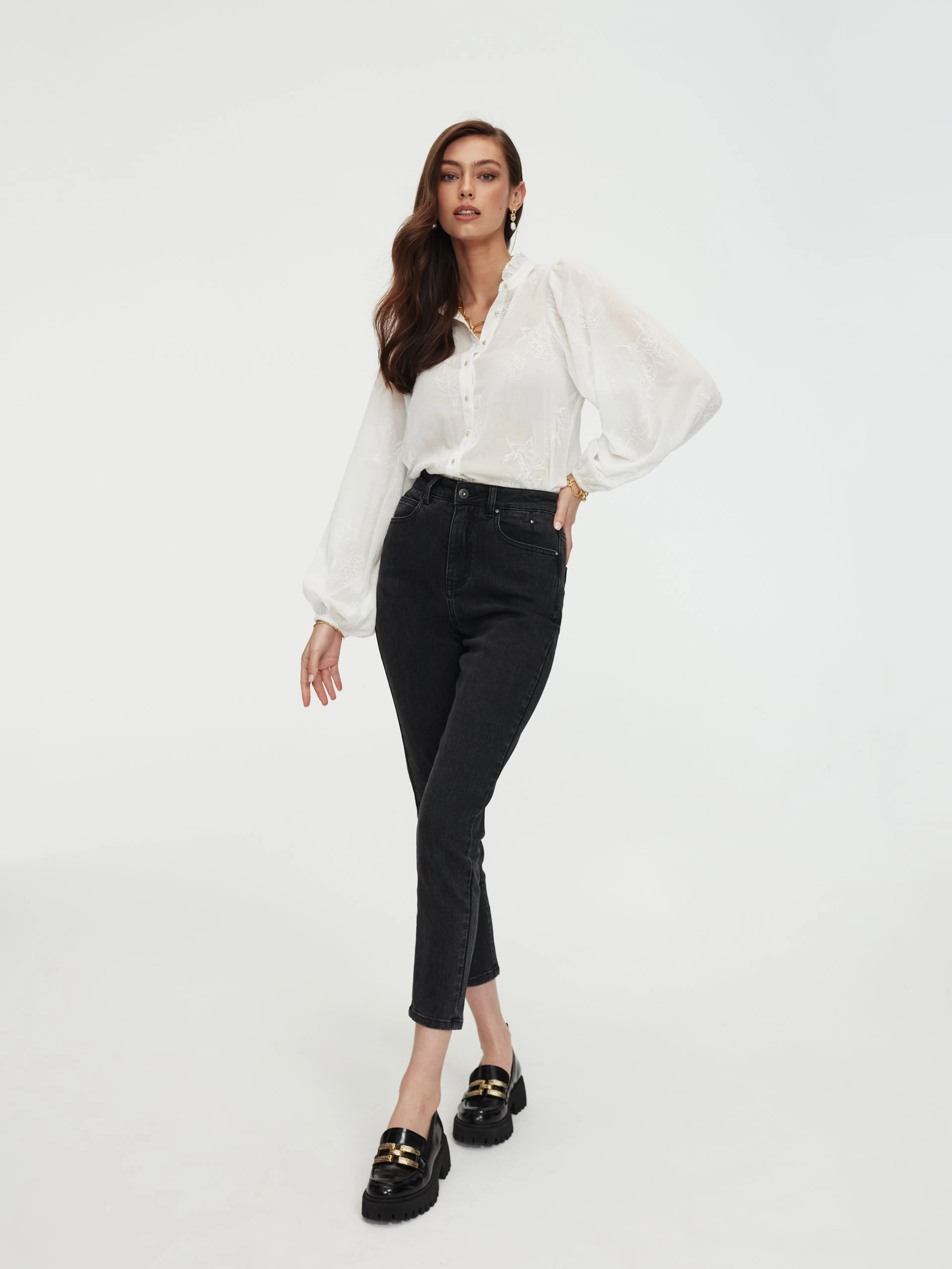 White blouse with wide sleeves
