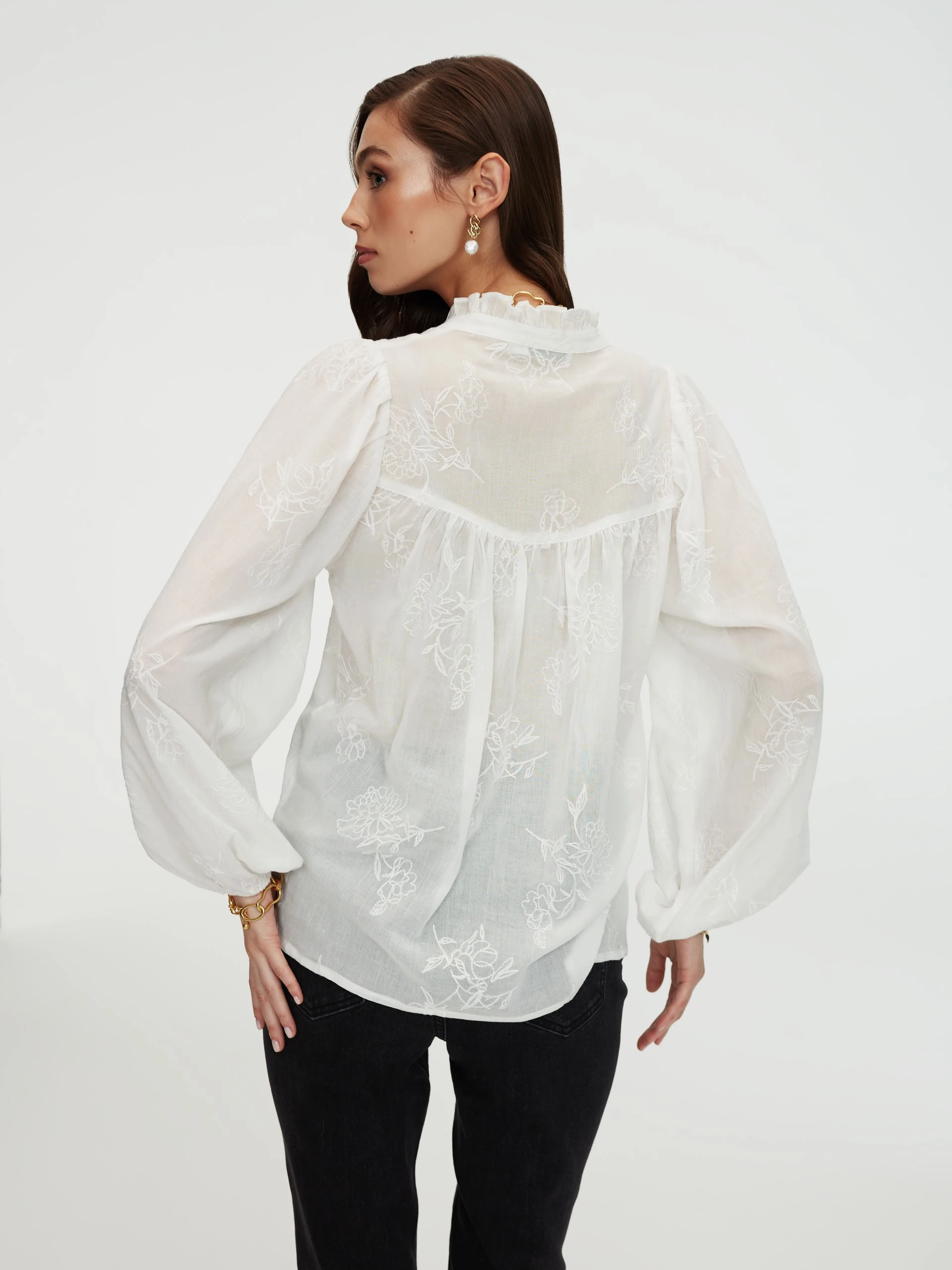 White blouse with wide sleeves