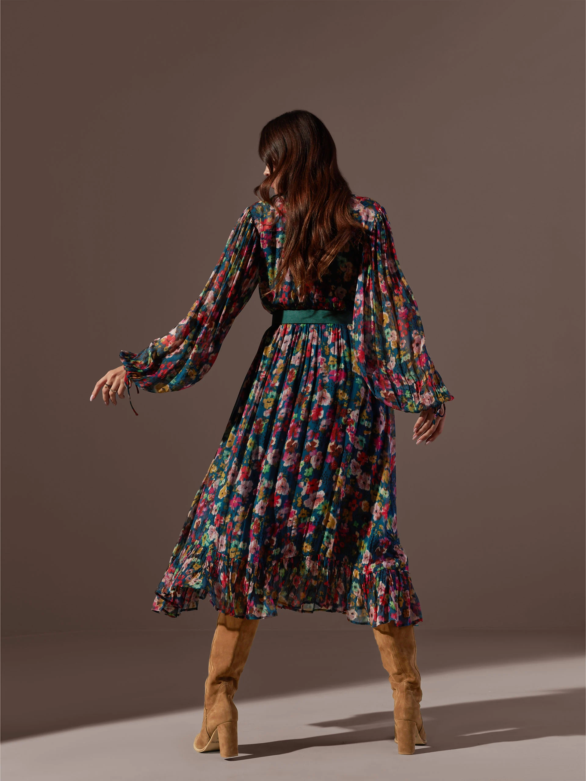 Floral midi dress with ruffle
