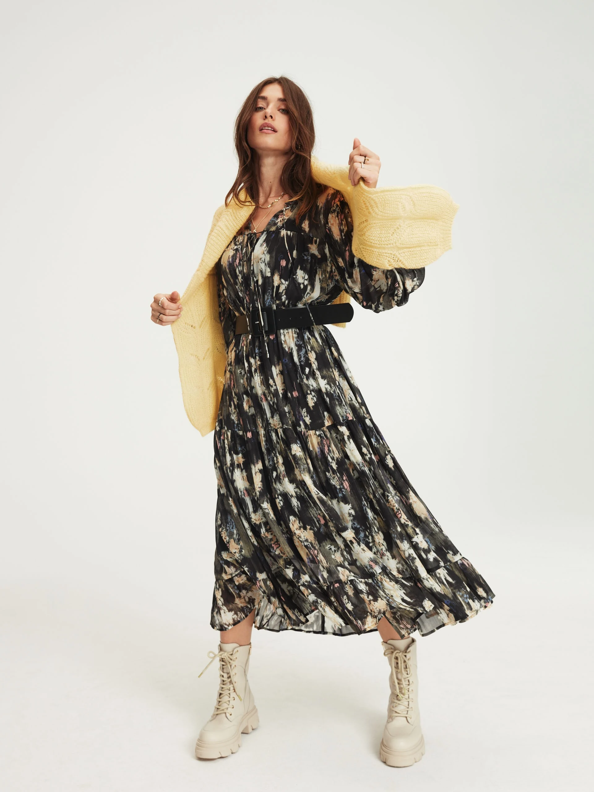 Midi dress with floral pattern