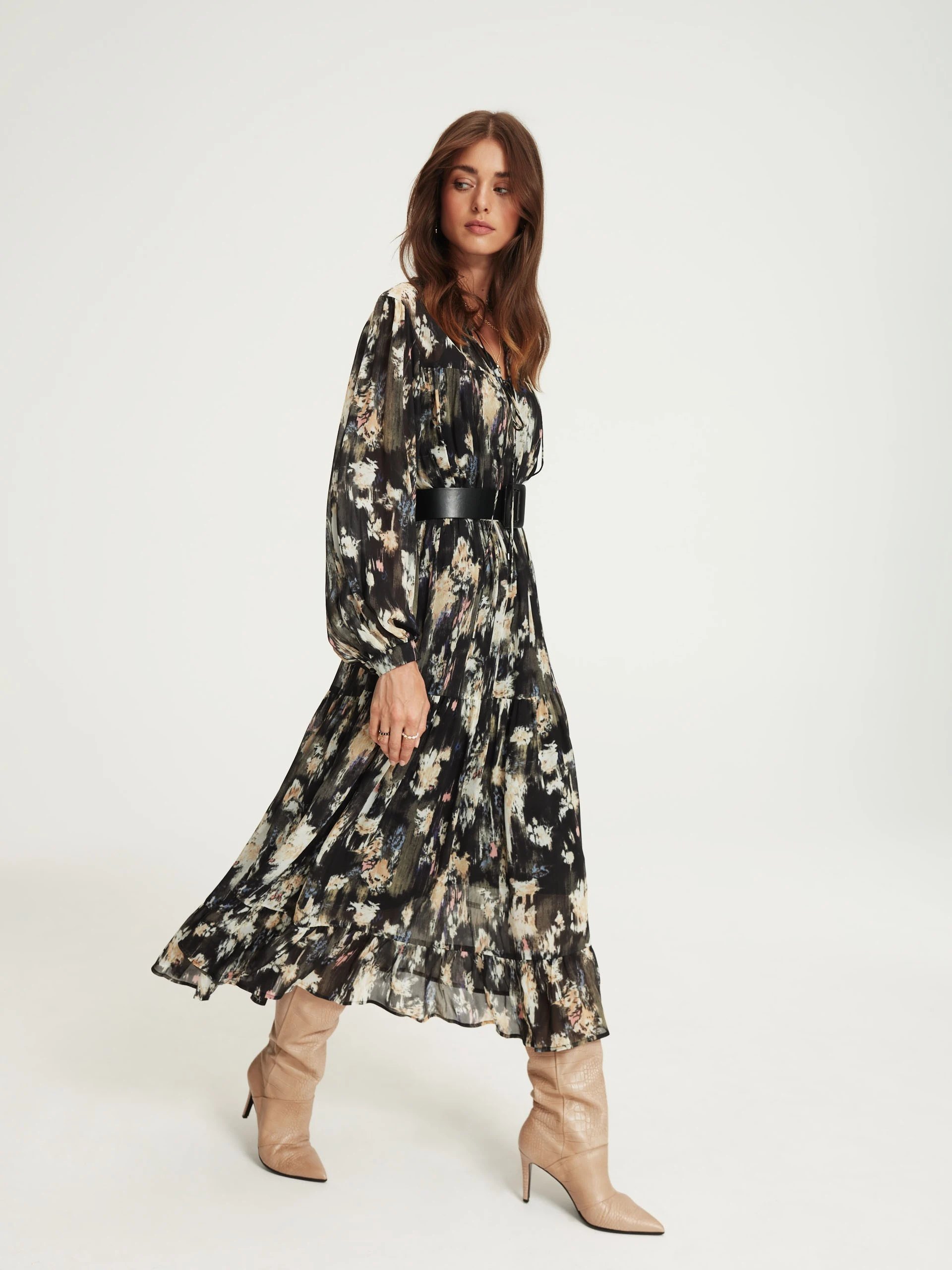 Midi dress with floral pattern