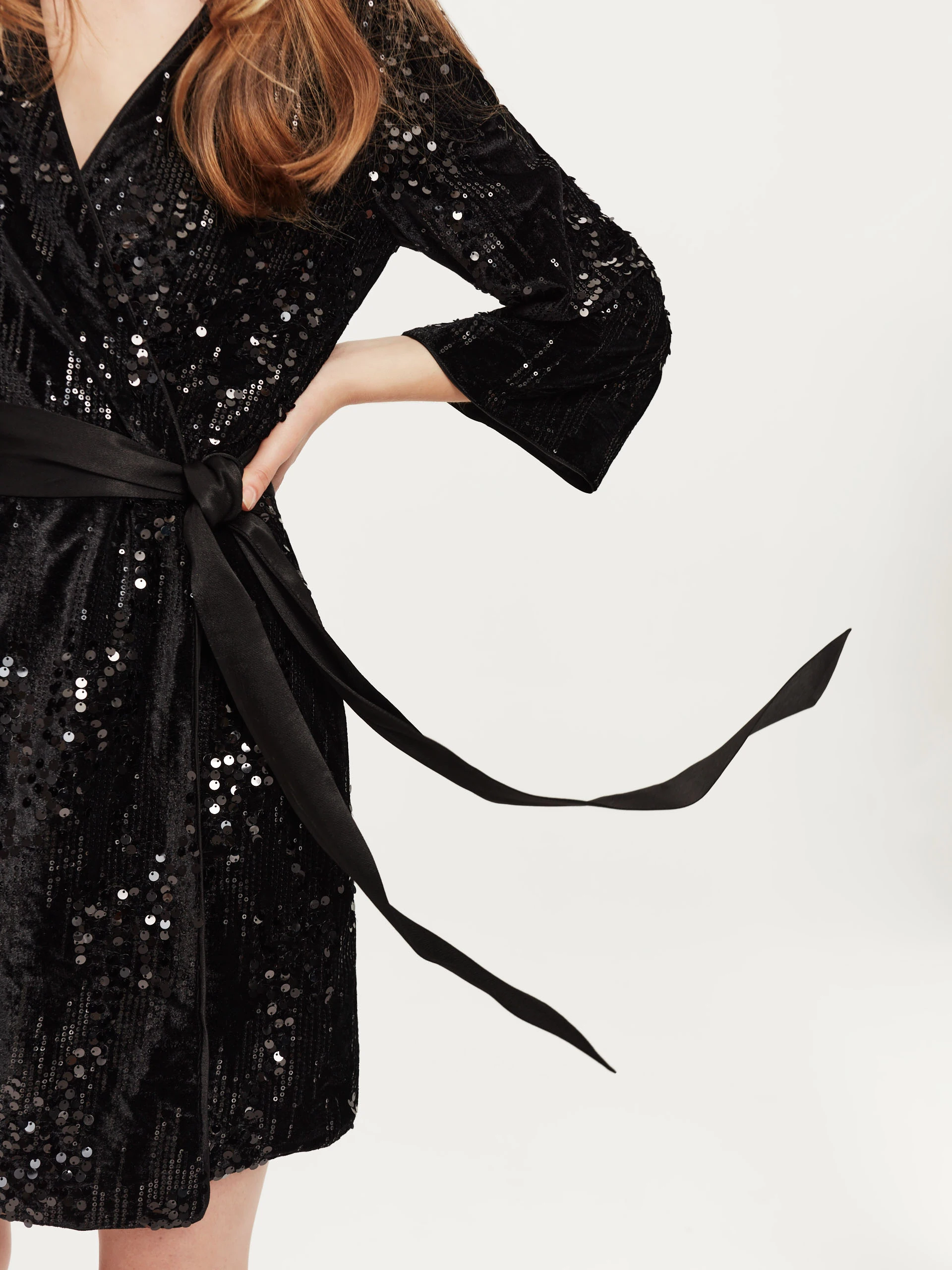Sequin dress with binding