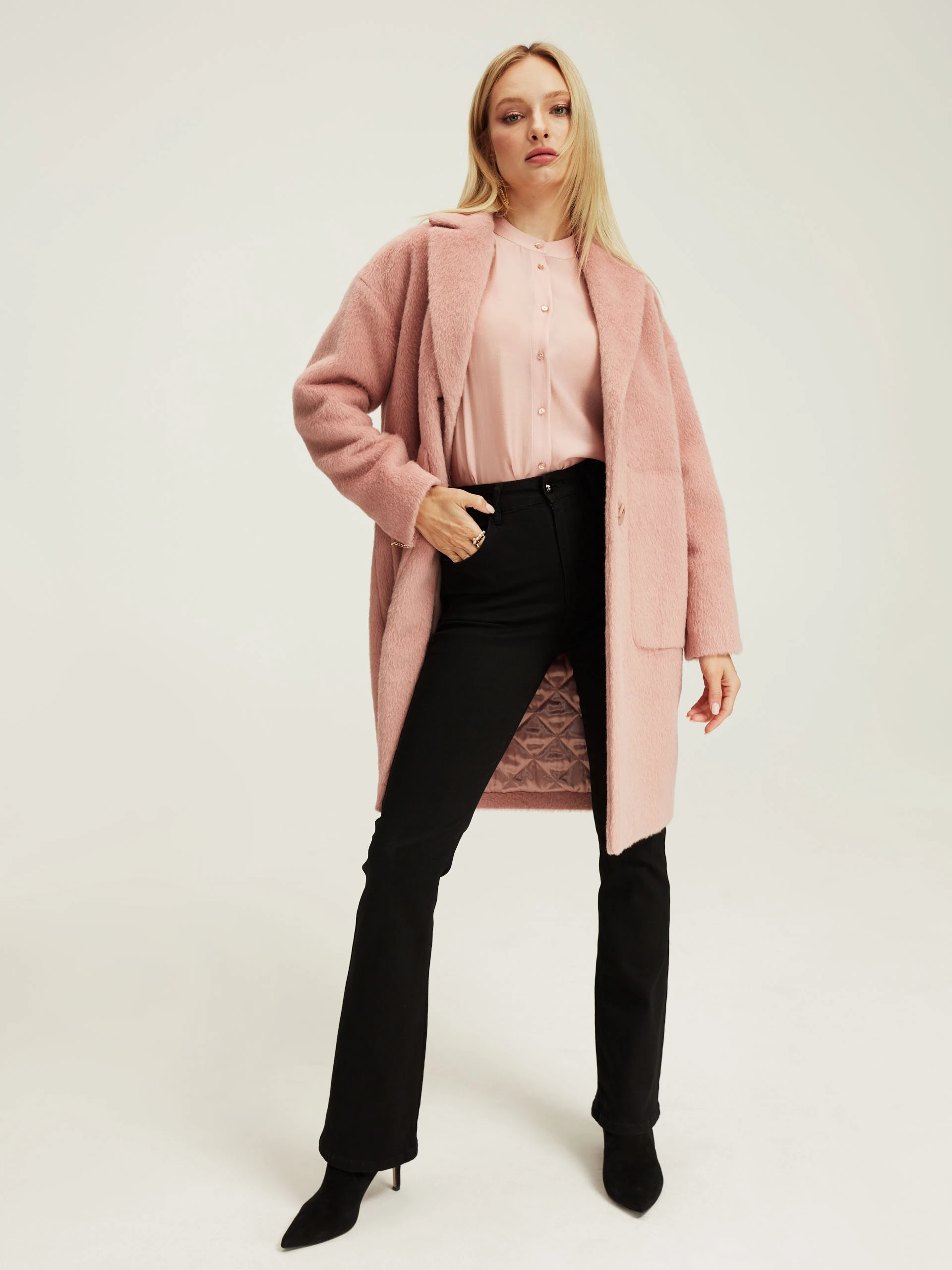 Black pants with wide legs