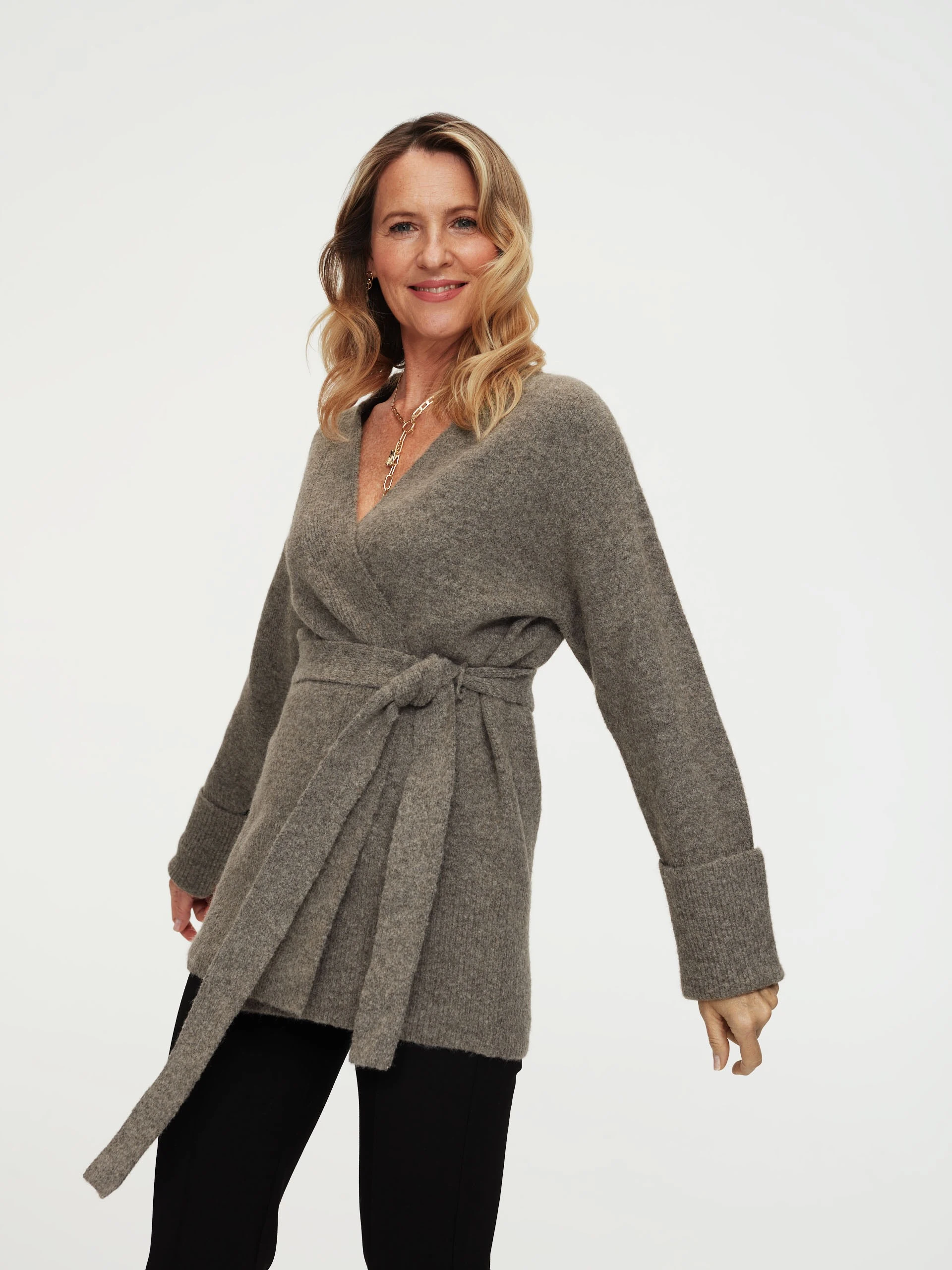 Brown sweater with waist tie