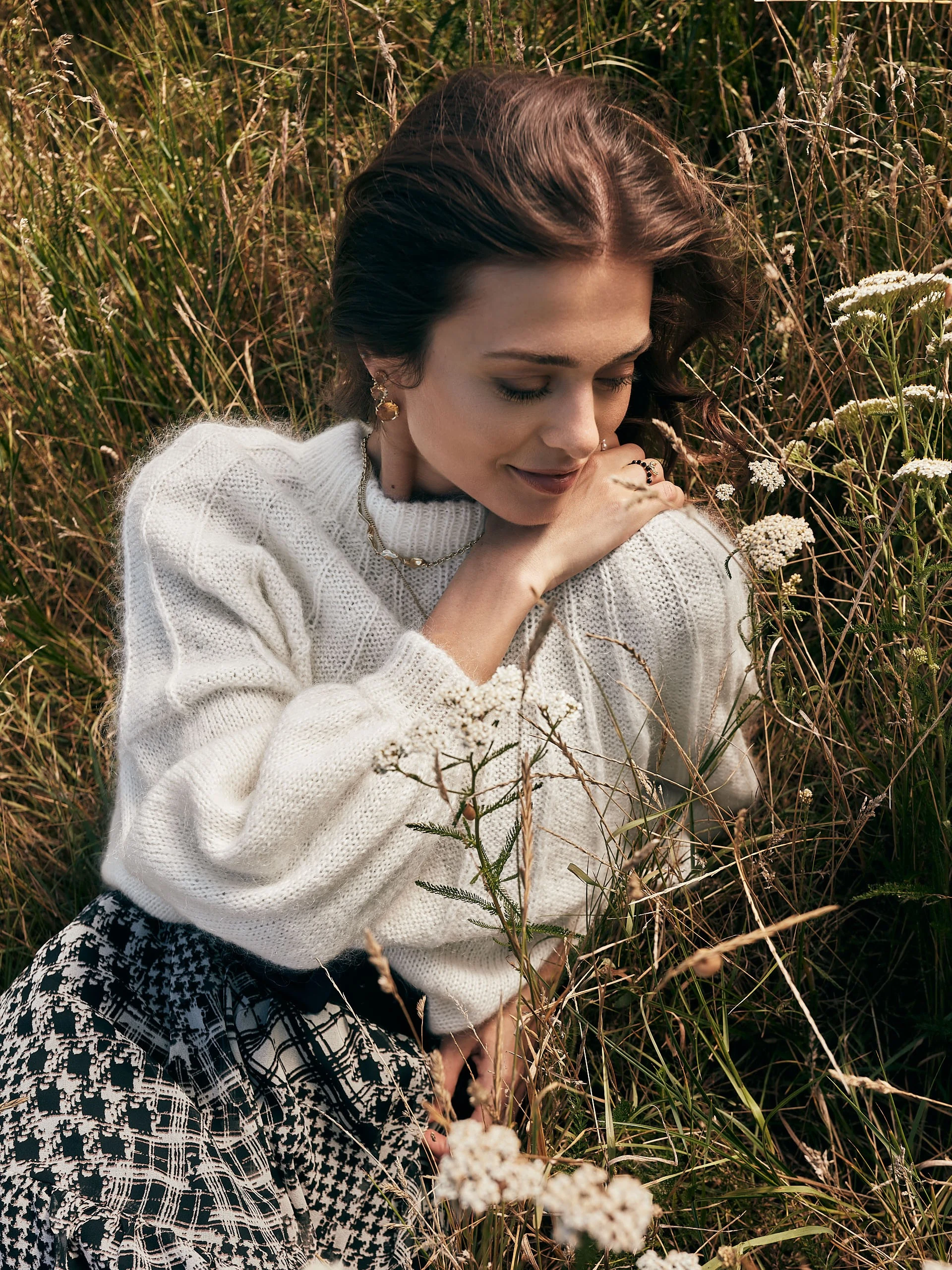 White oversize sweater