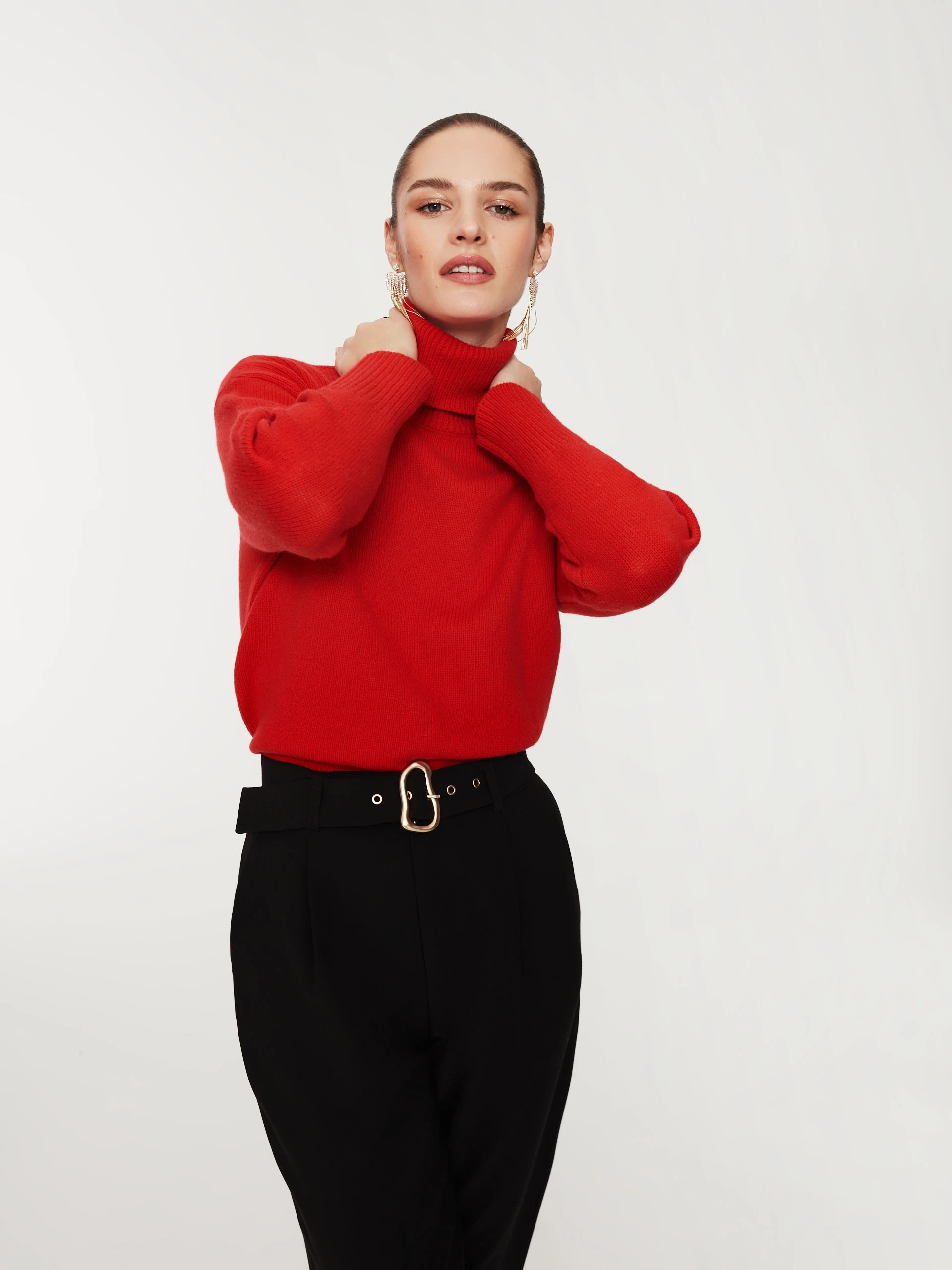 Red wool pullover