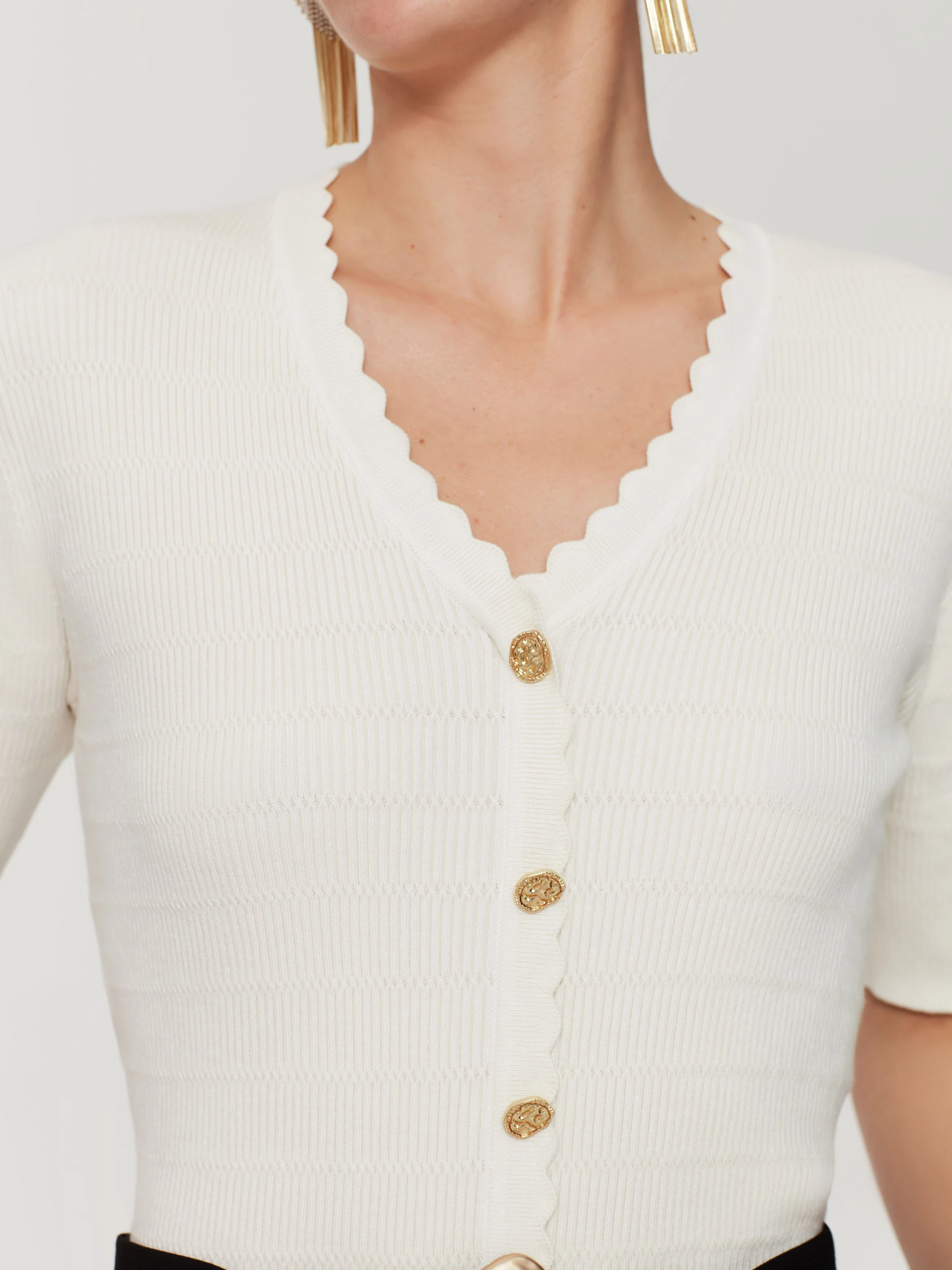 Ribbed sweater with short sleeves