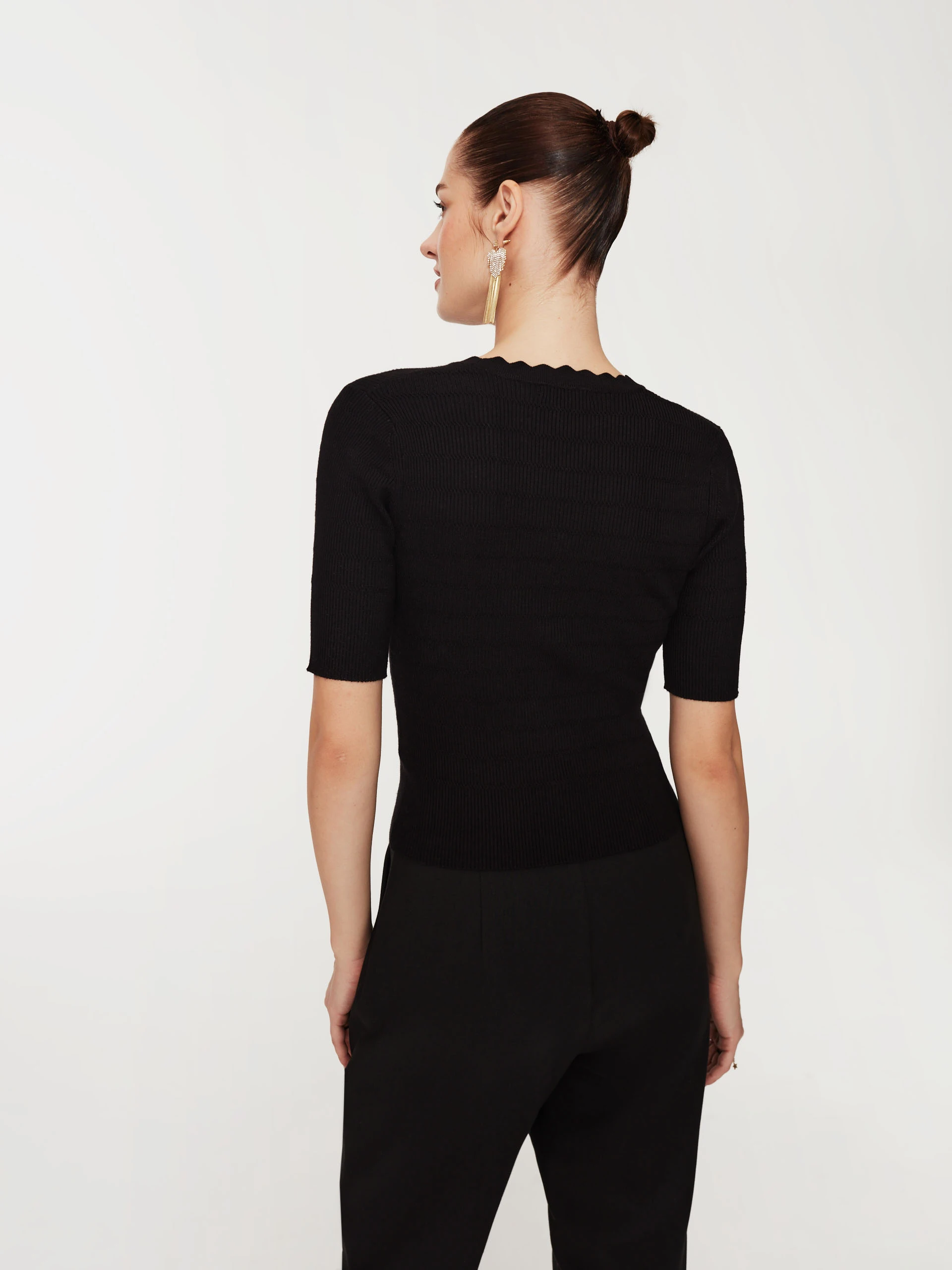Black short sleeve sweater
