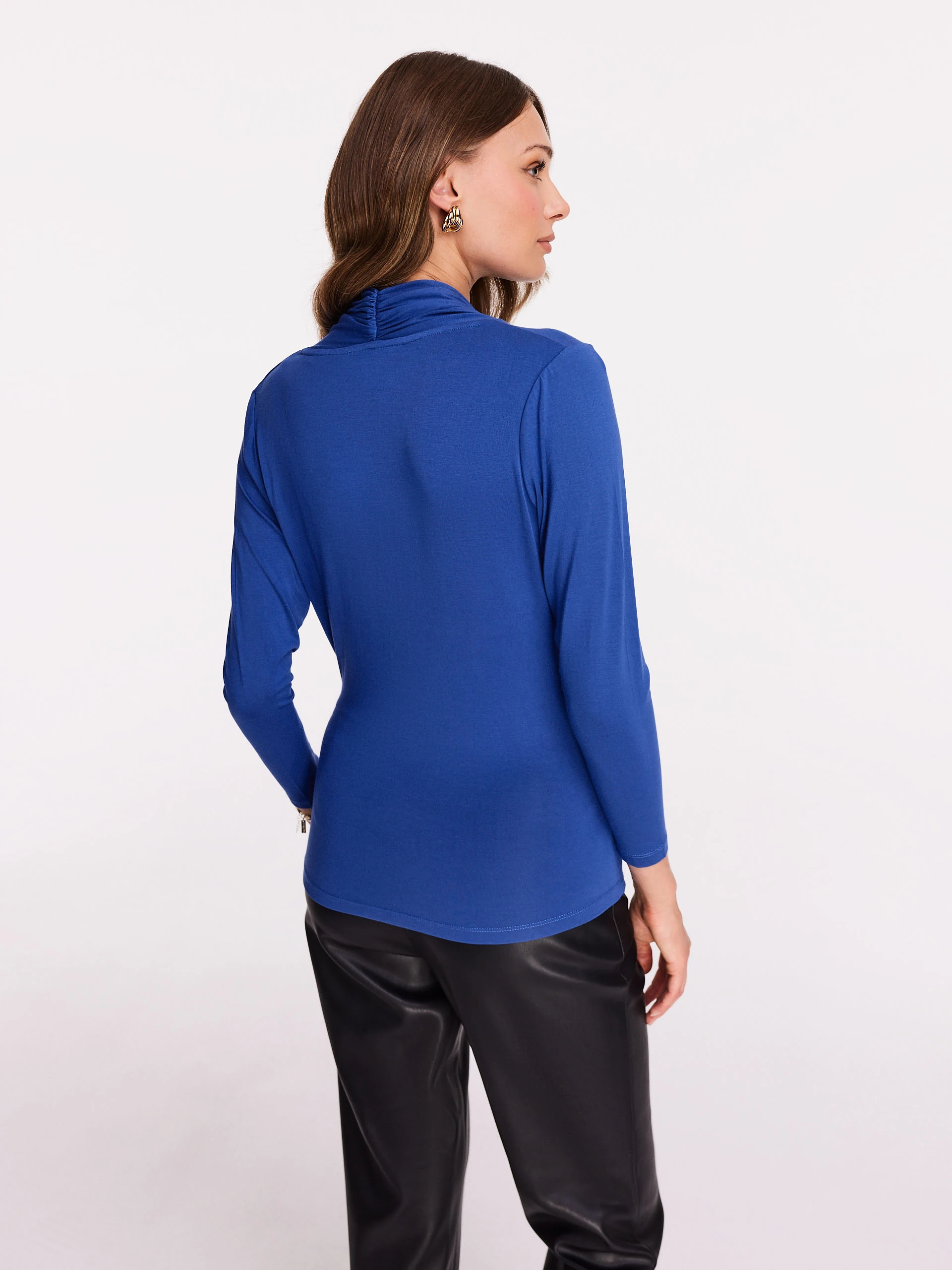 Black thin ribbed knit sweater