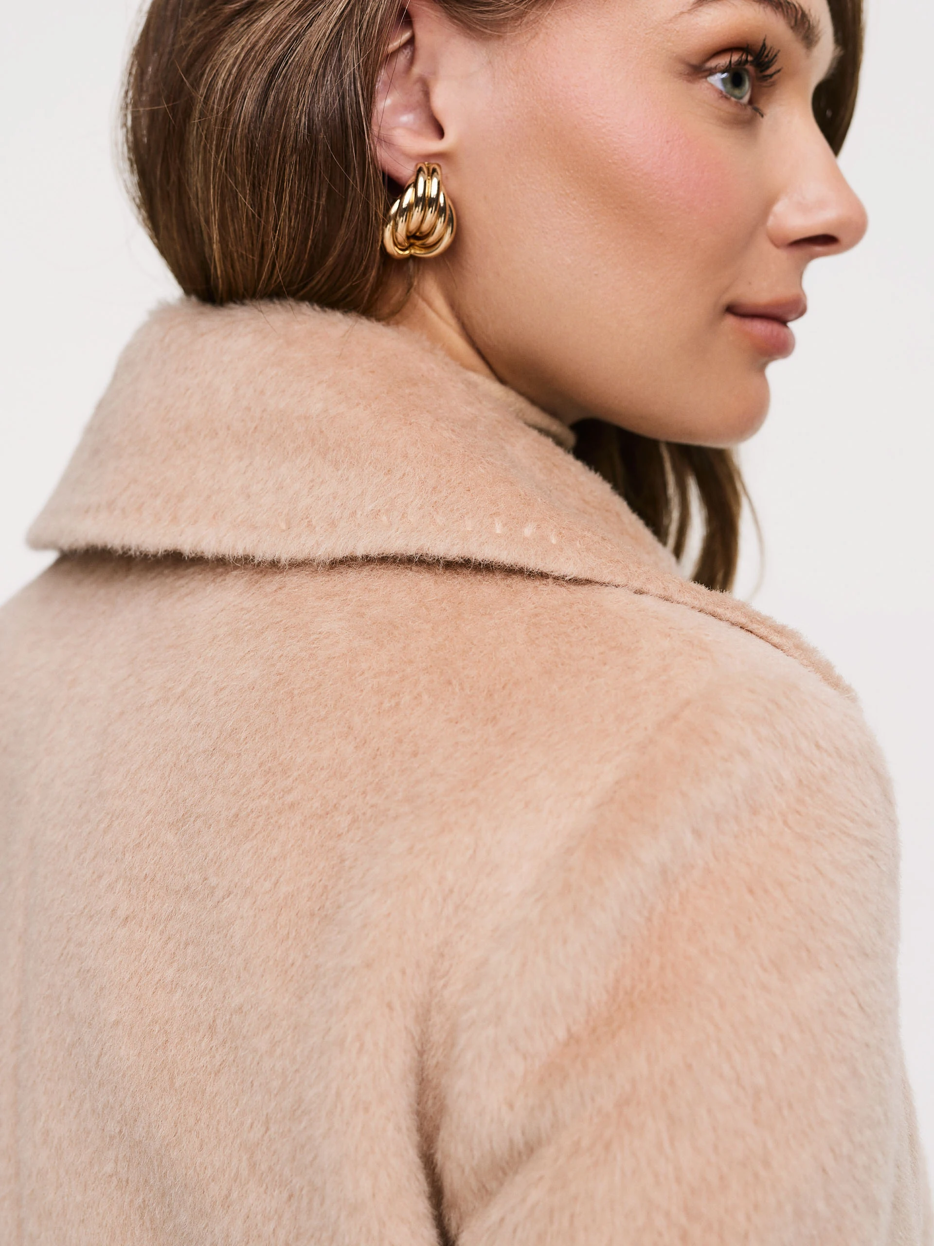 Beige tied coat