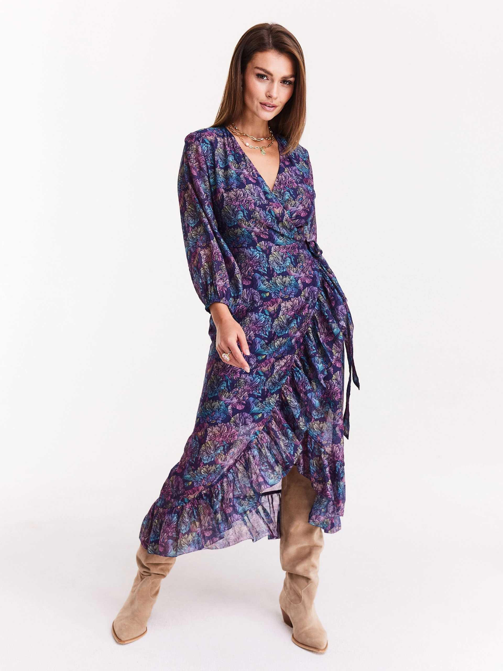 Airy dress with floral pattern