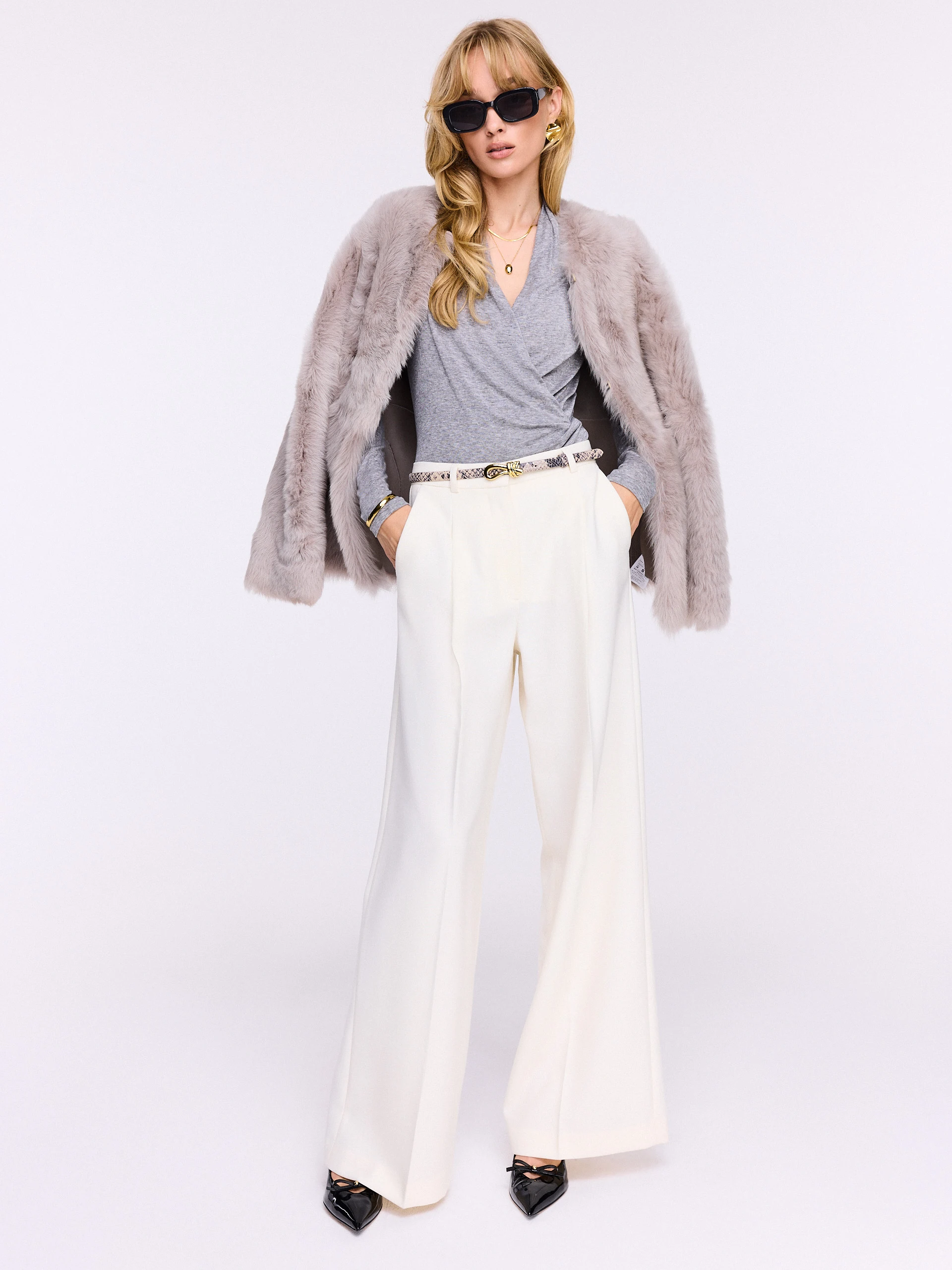 Gray envelope blouse with wool and cashmere blend