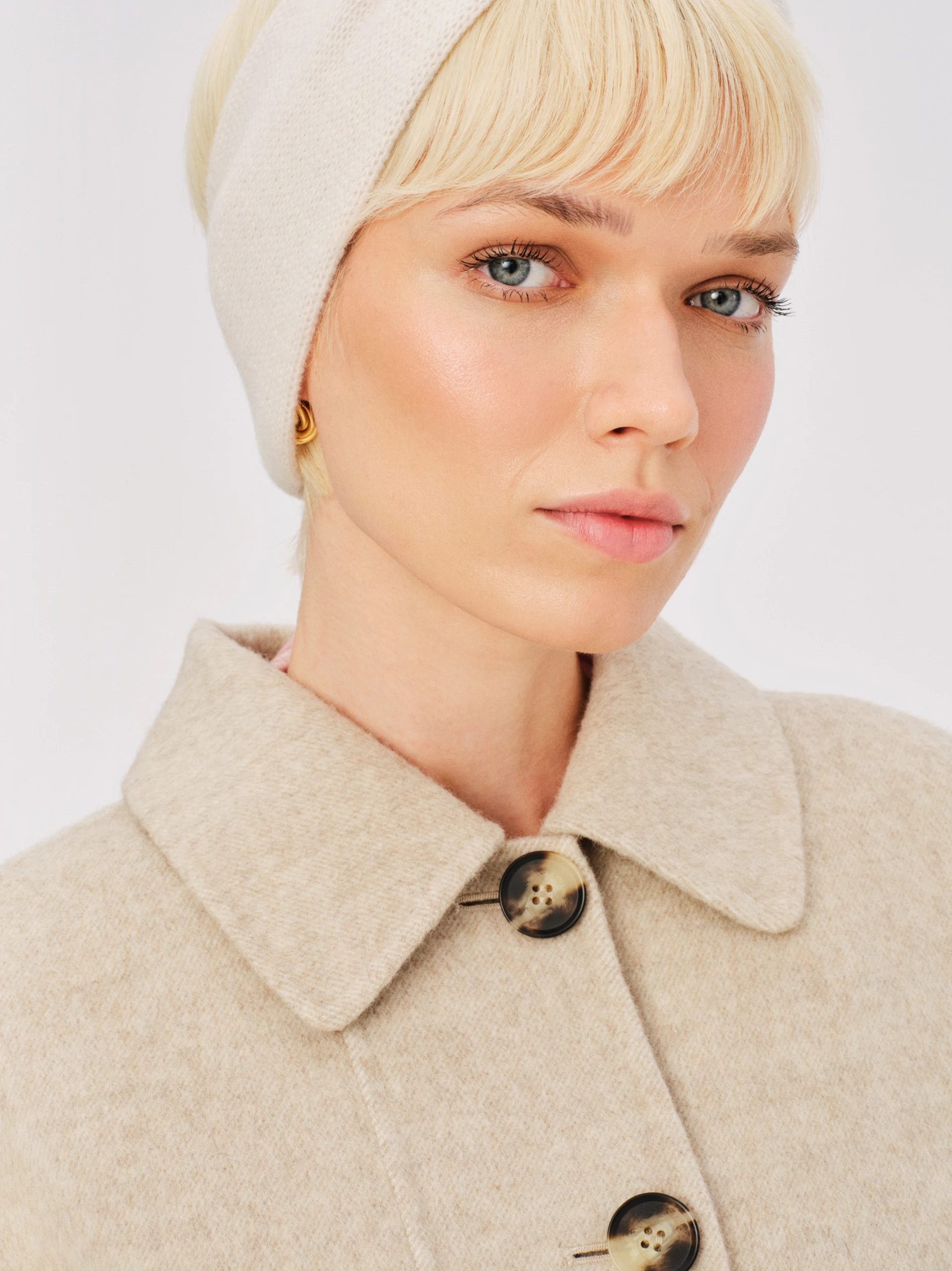 Beige double-faced wool jacket with buttons