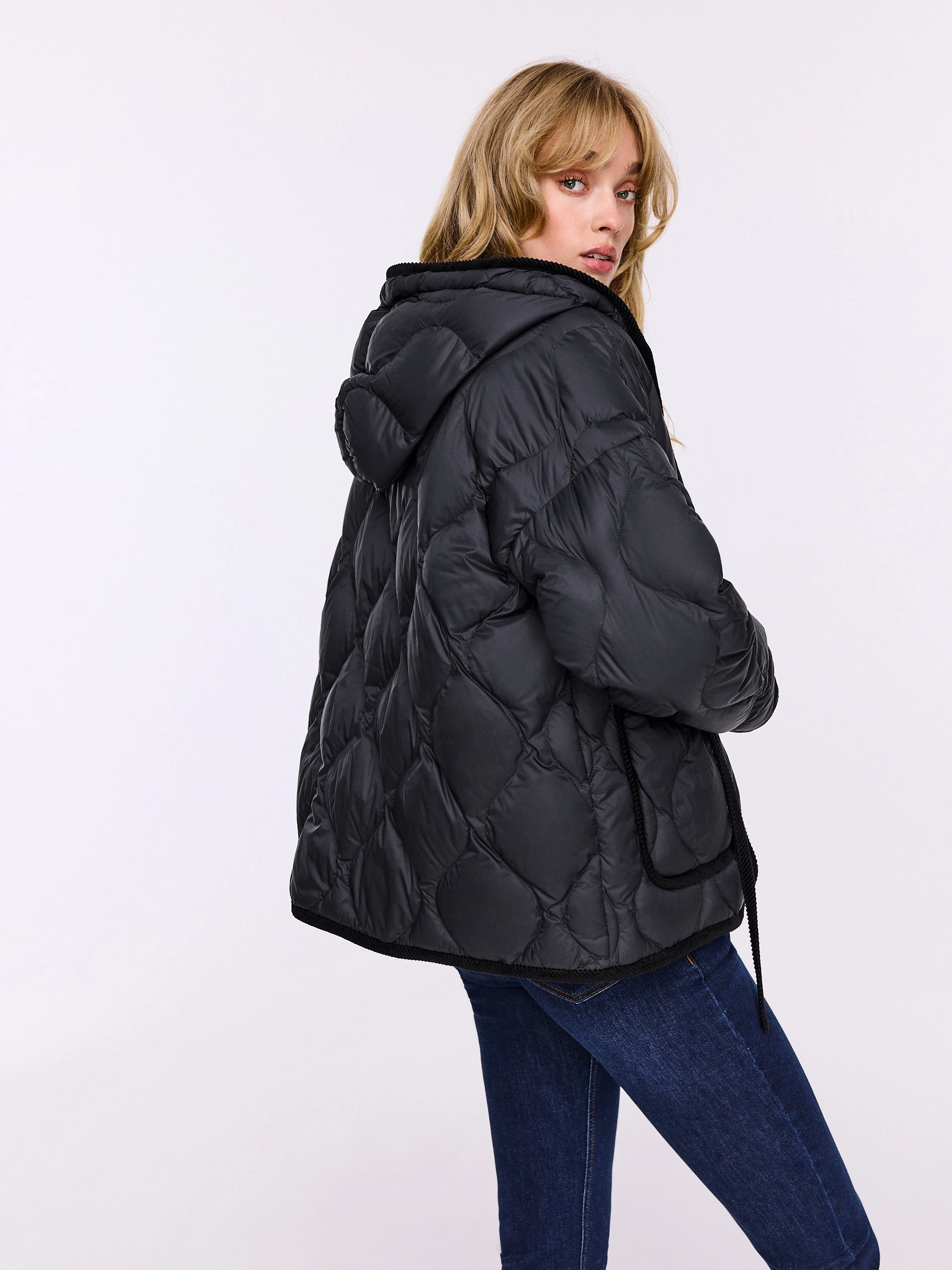 Lightweight oversized down jacket