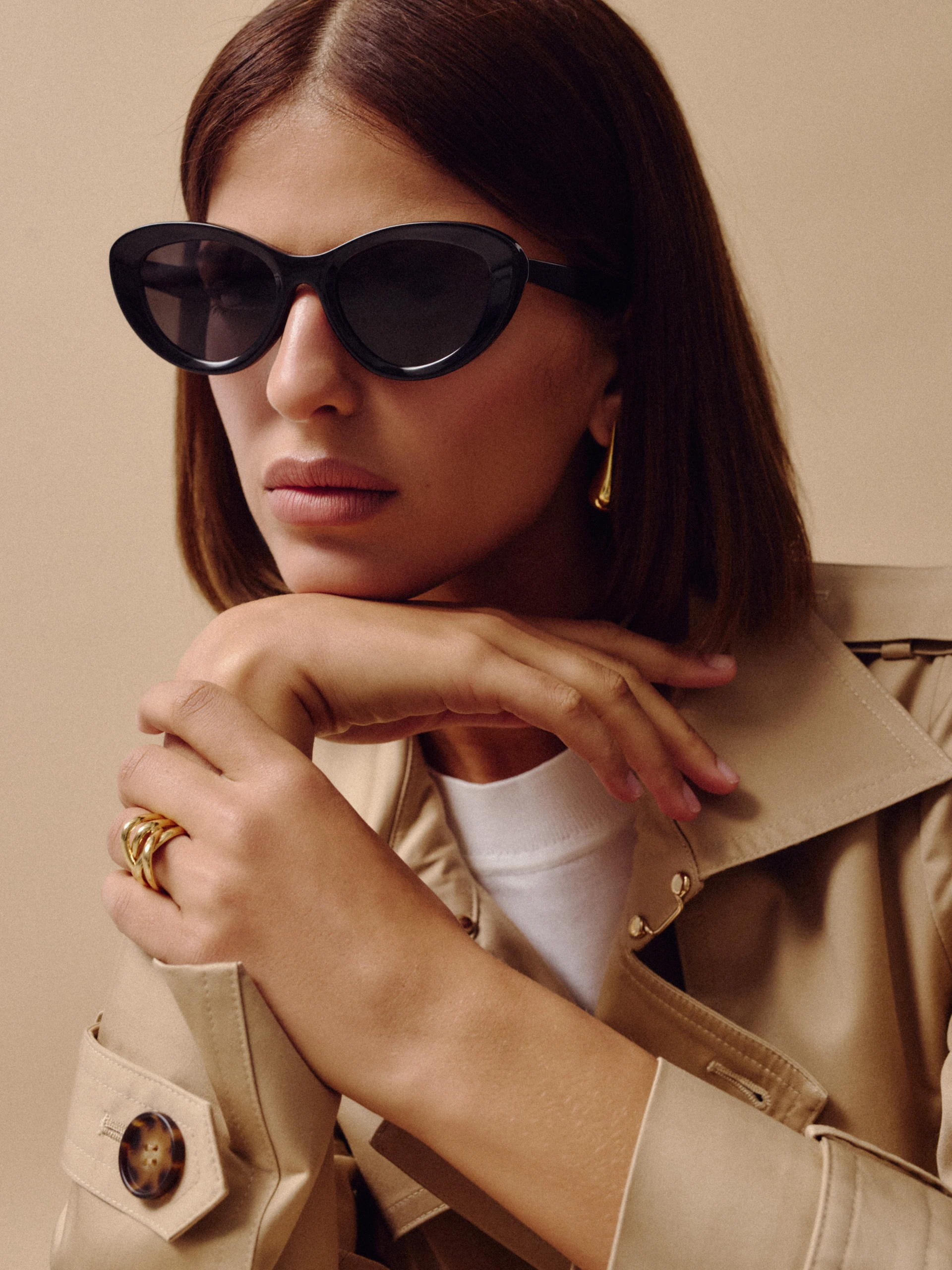 Short beige trench coat