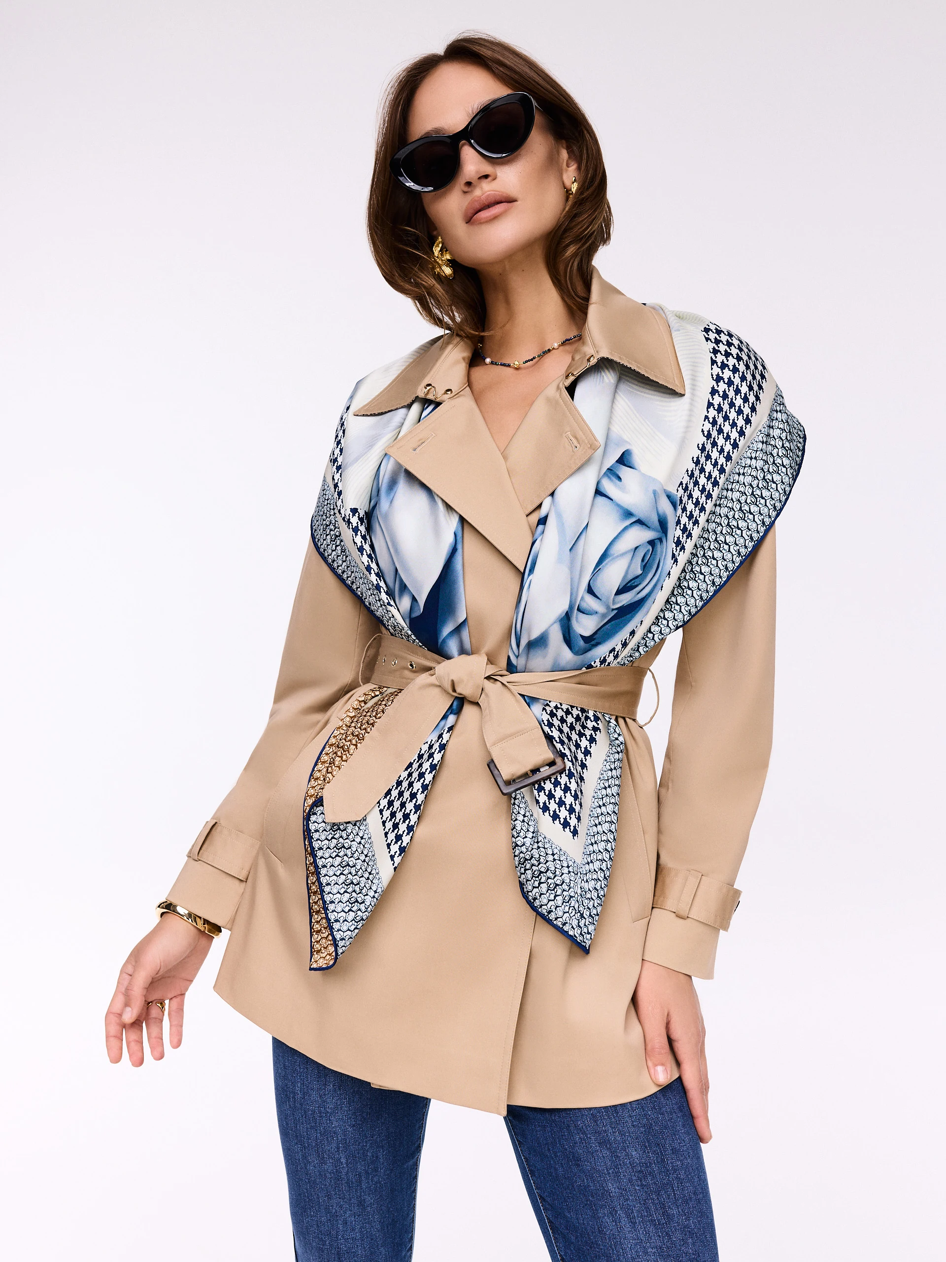 Short beige trench coat