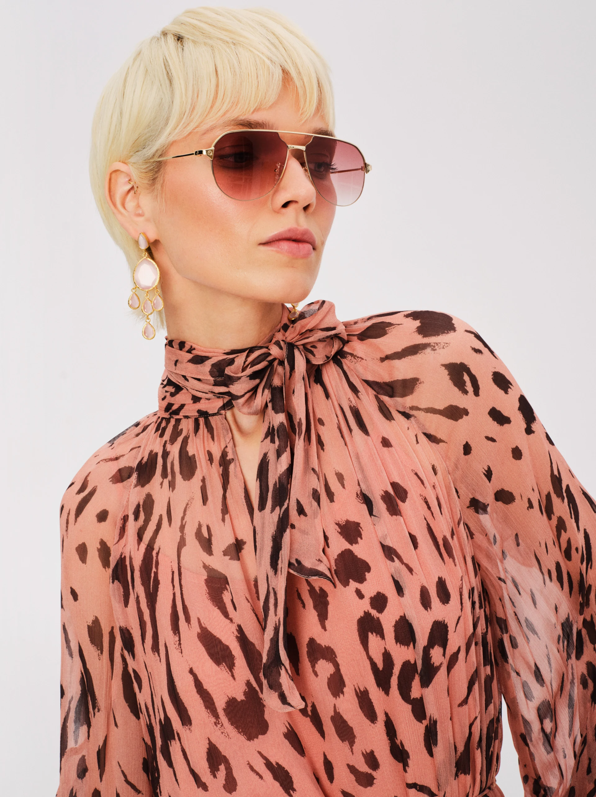 Airy pink viscose midi dress