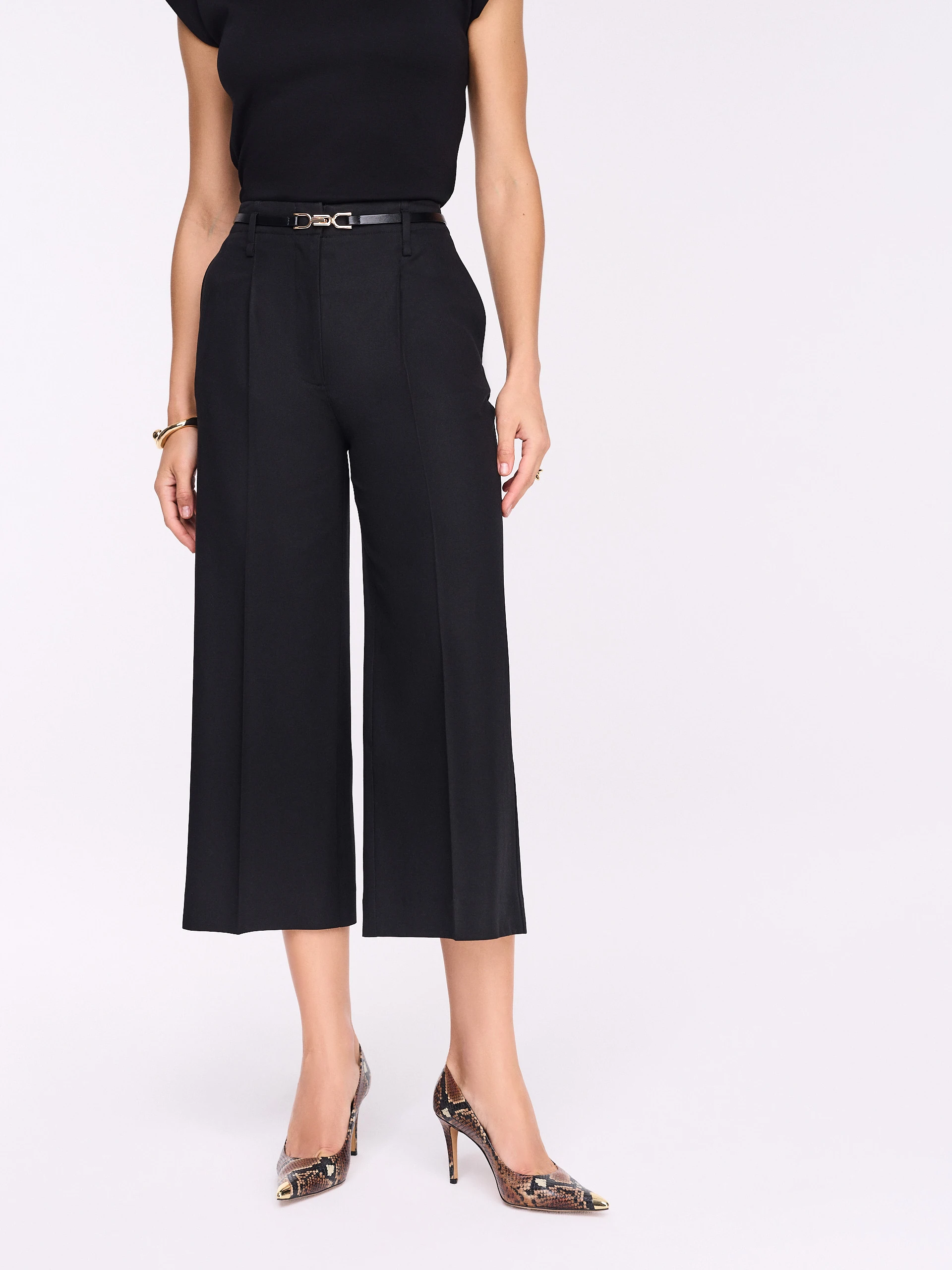 Black straight-leg pants with lyocell and linen