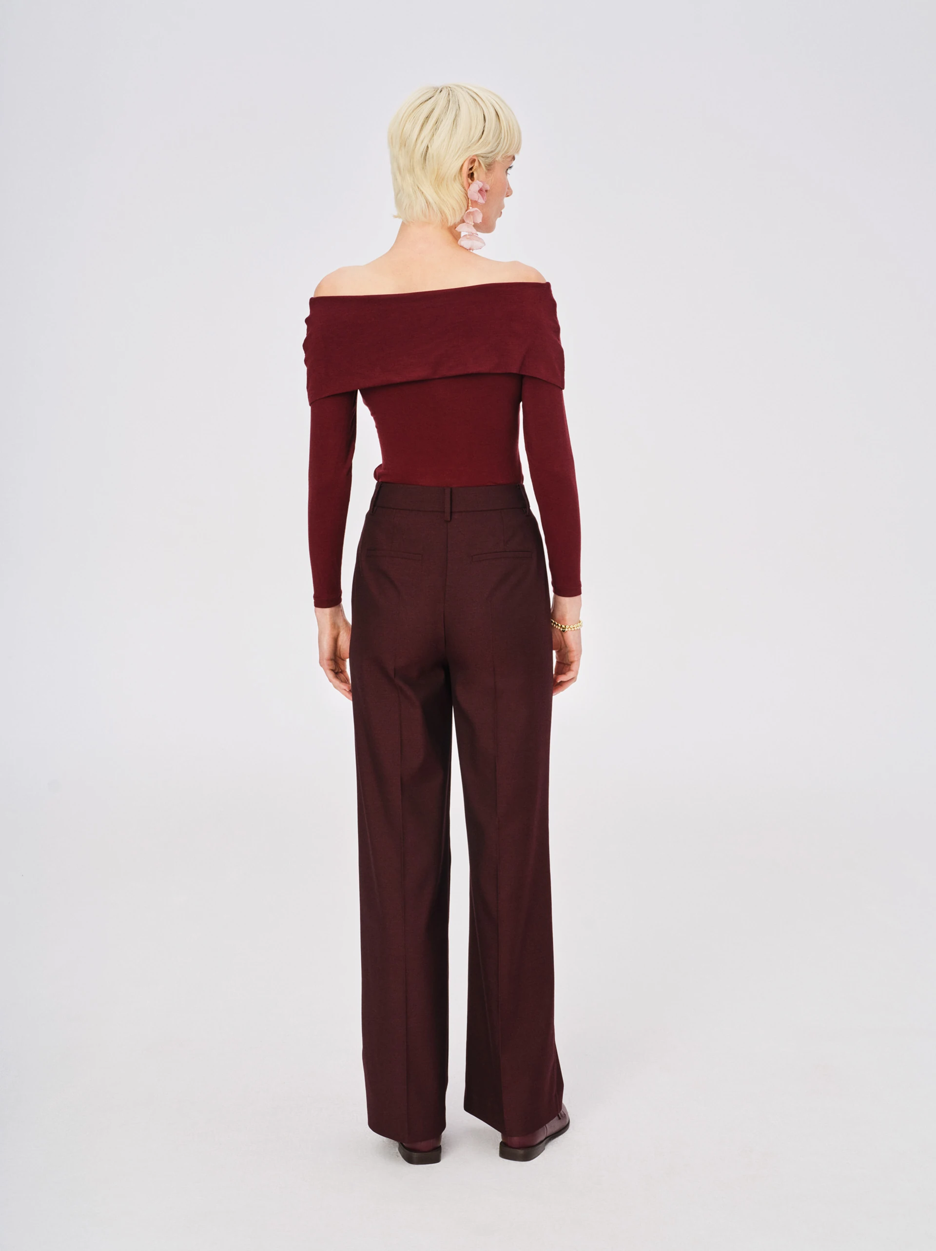 Elegant burgundy high-waisted trousers