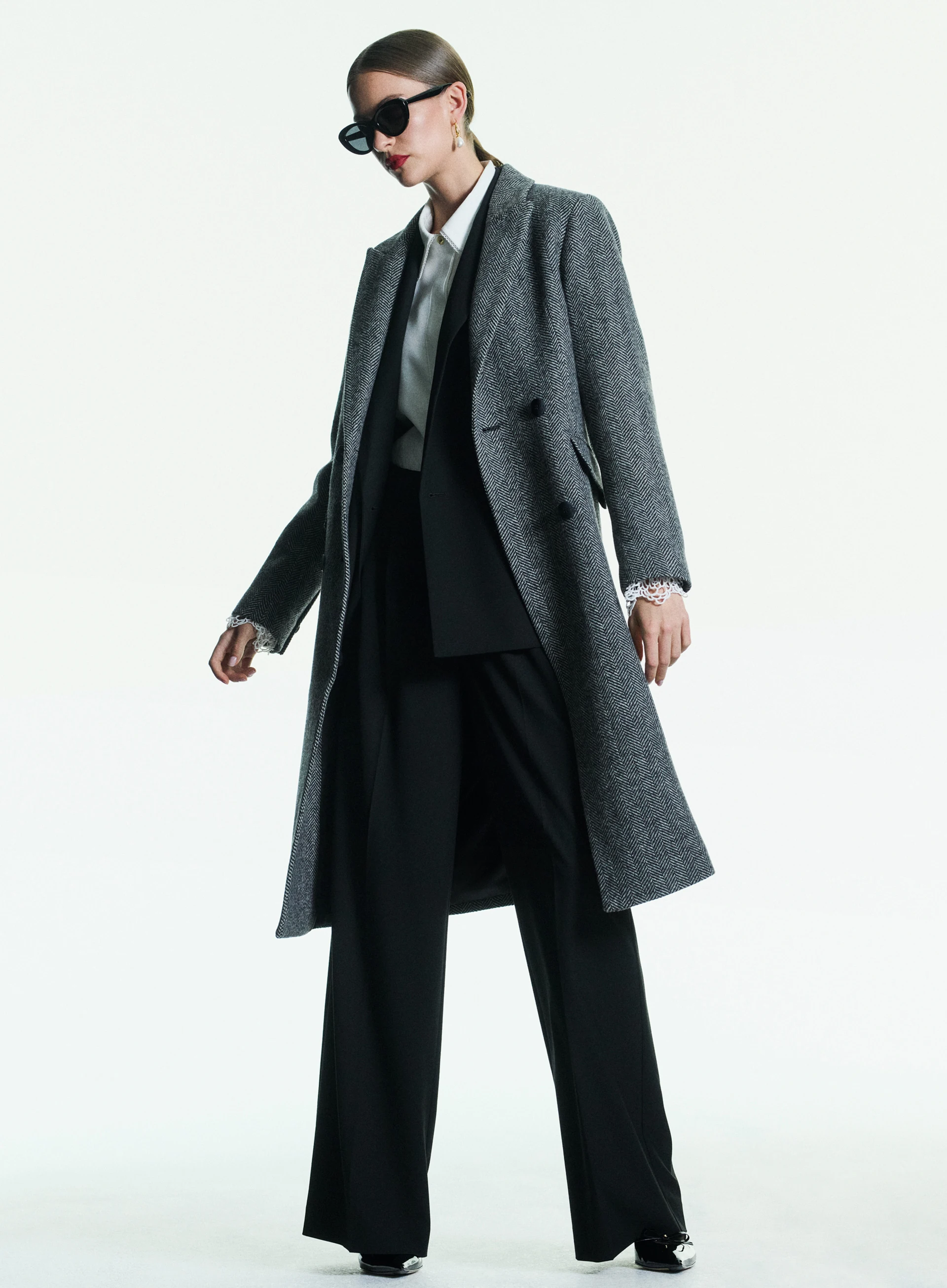 Elegant black trousers with viscose and wool