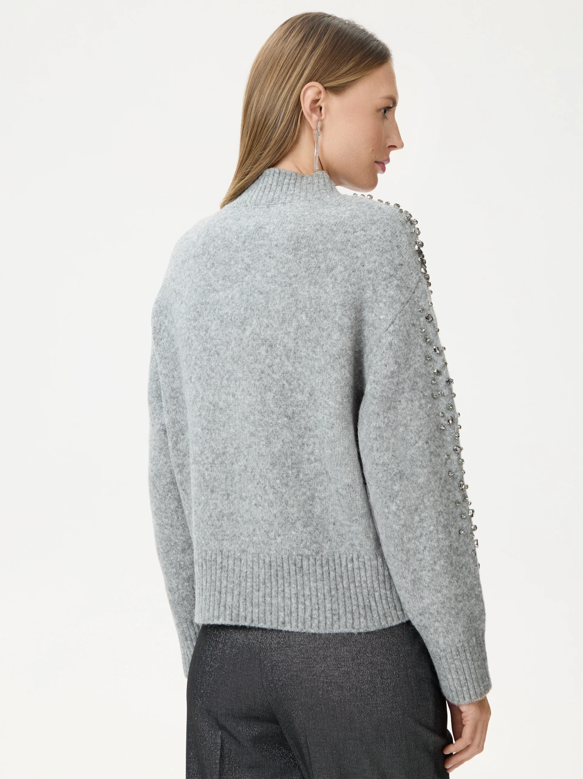 Gray wool sweater embroidered with crystals