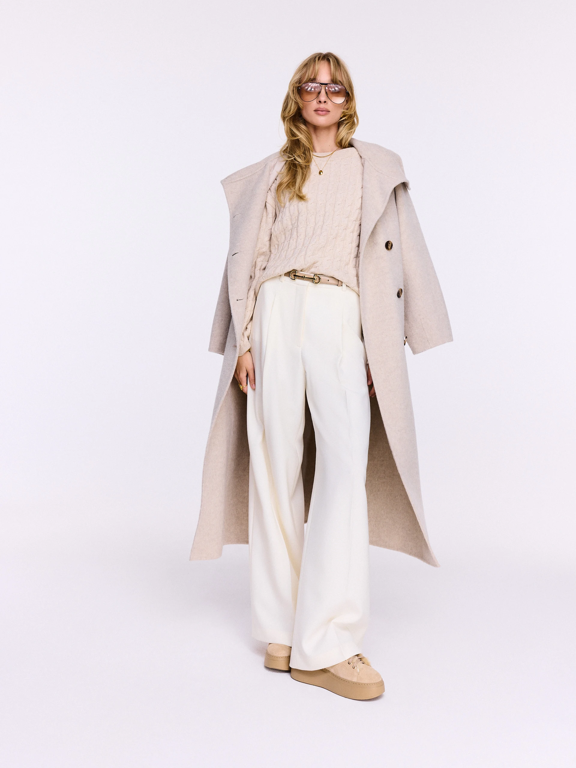 Beige wool sweater with cable knit and cashmere blend