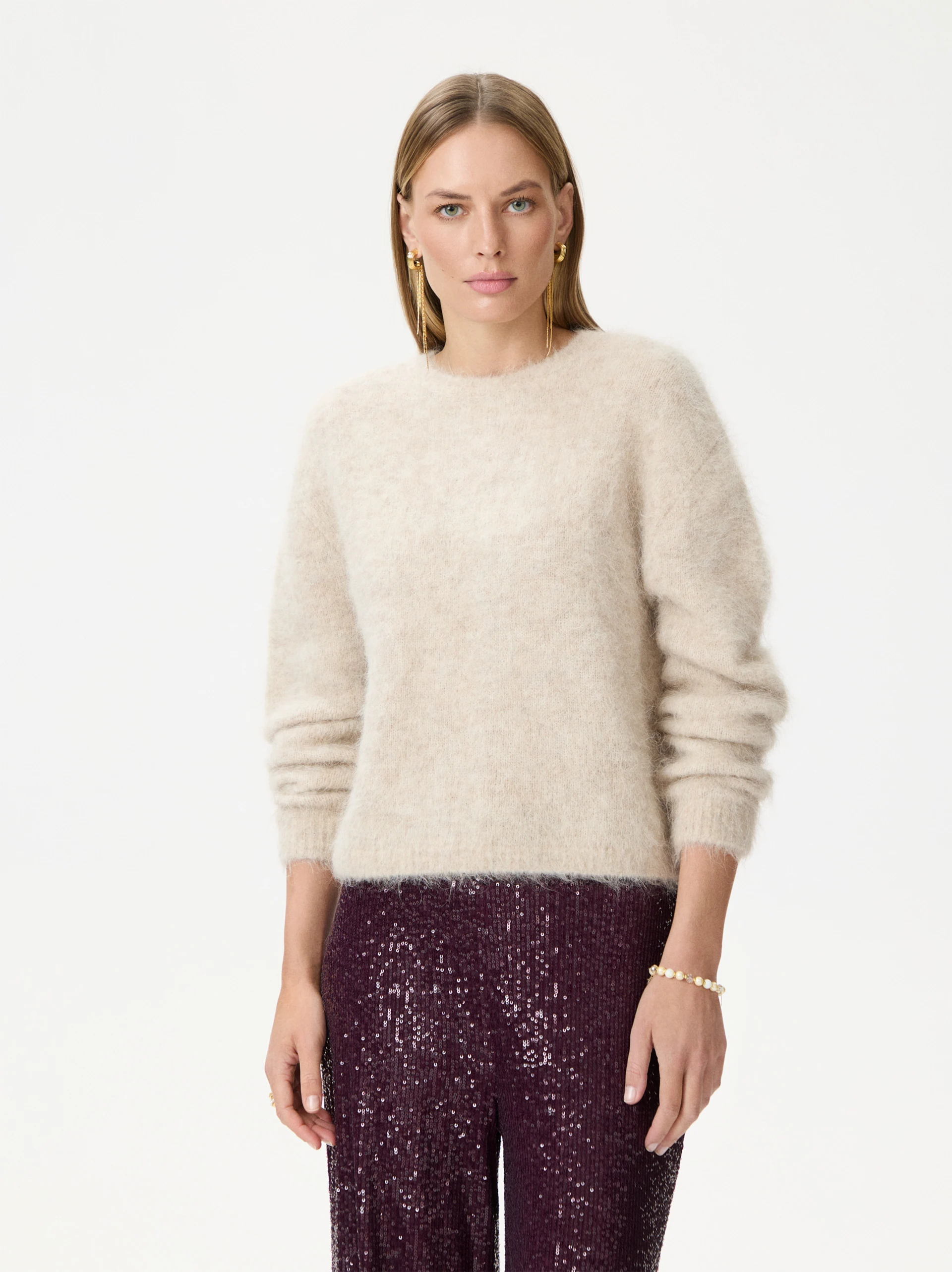 Beige sweater with alpaca wool