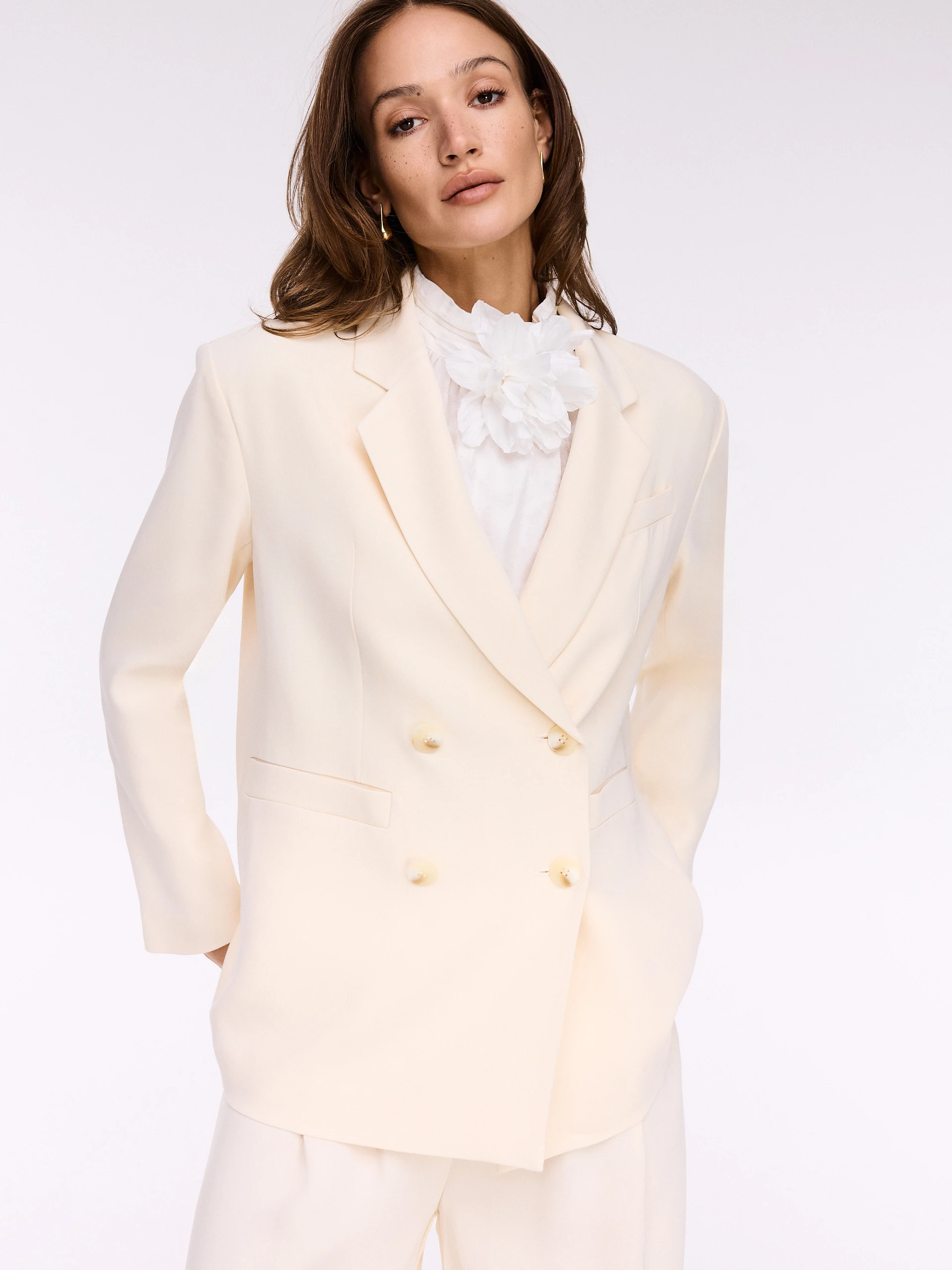 Cream viscose jacket with double-breasted fastening