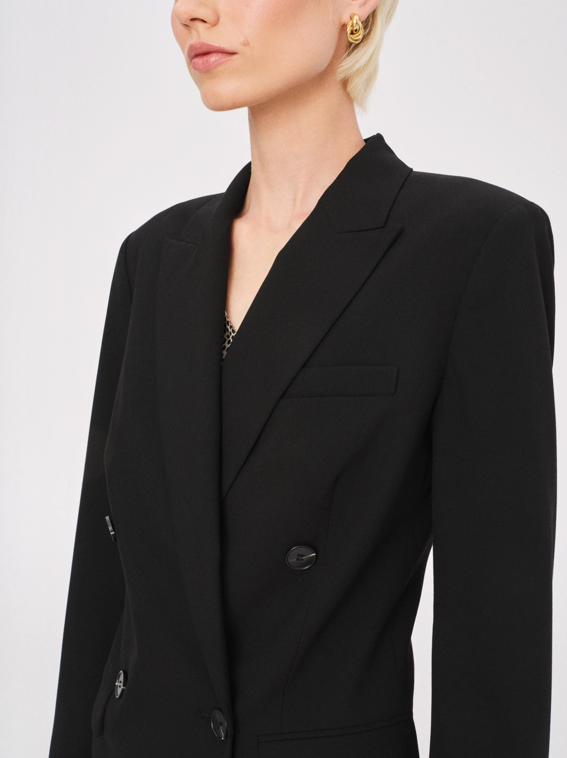 Elegant double-breasted jacket