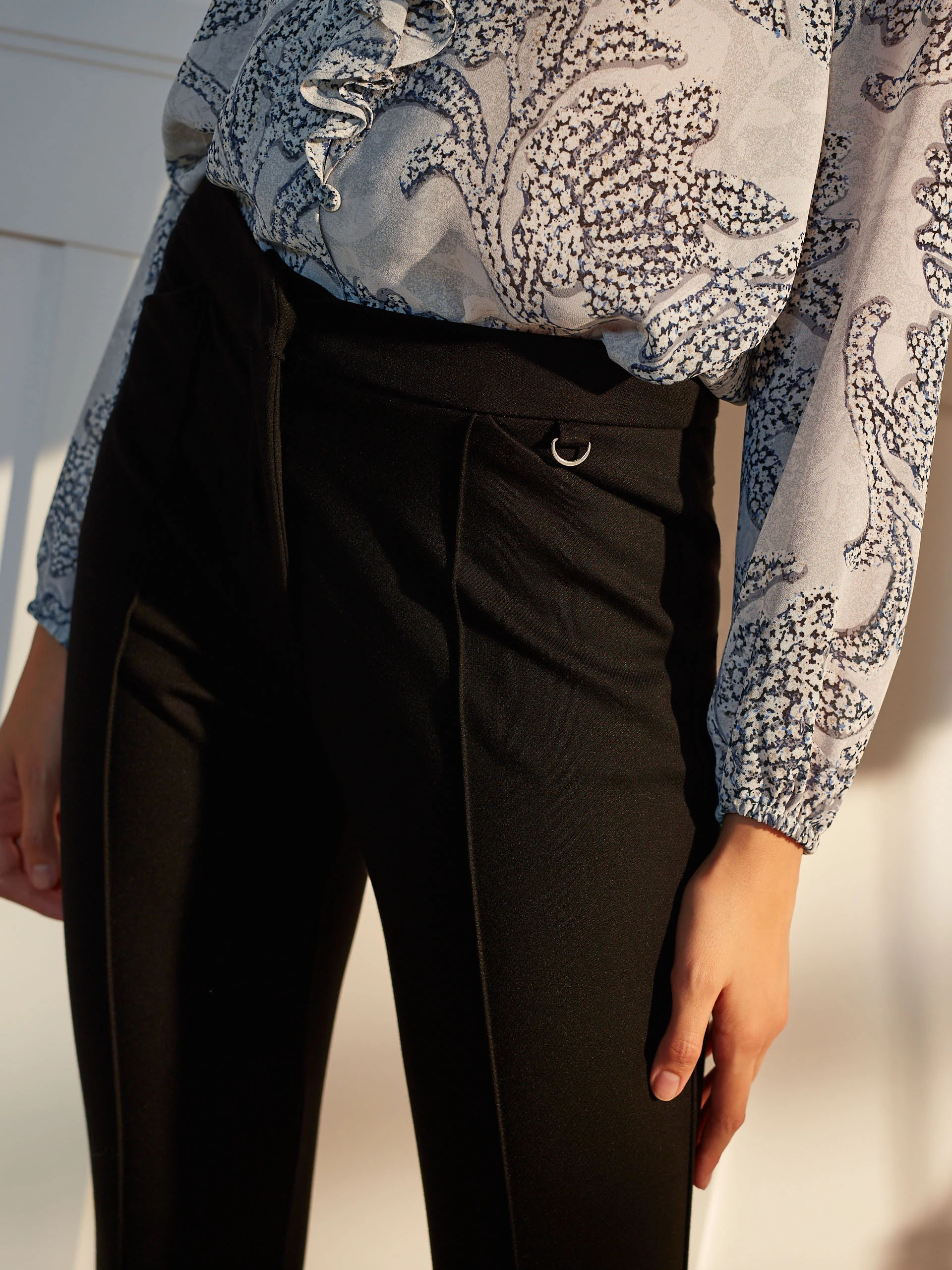 BLOUSE WITH RUFFLE AT NECKLINE
