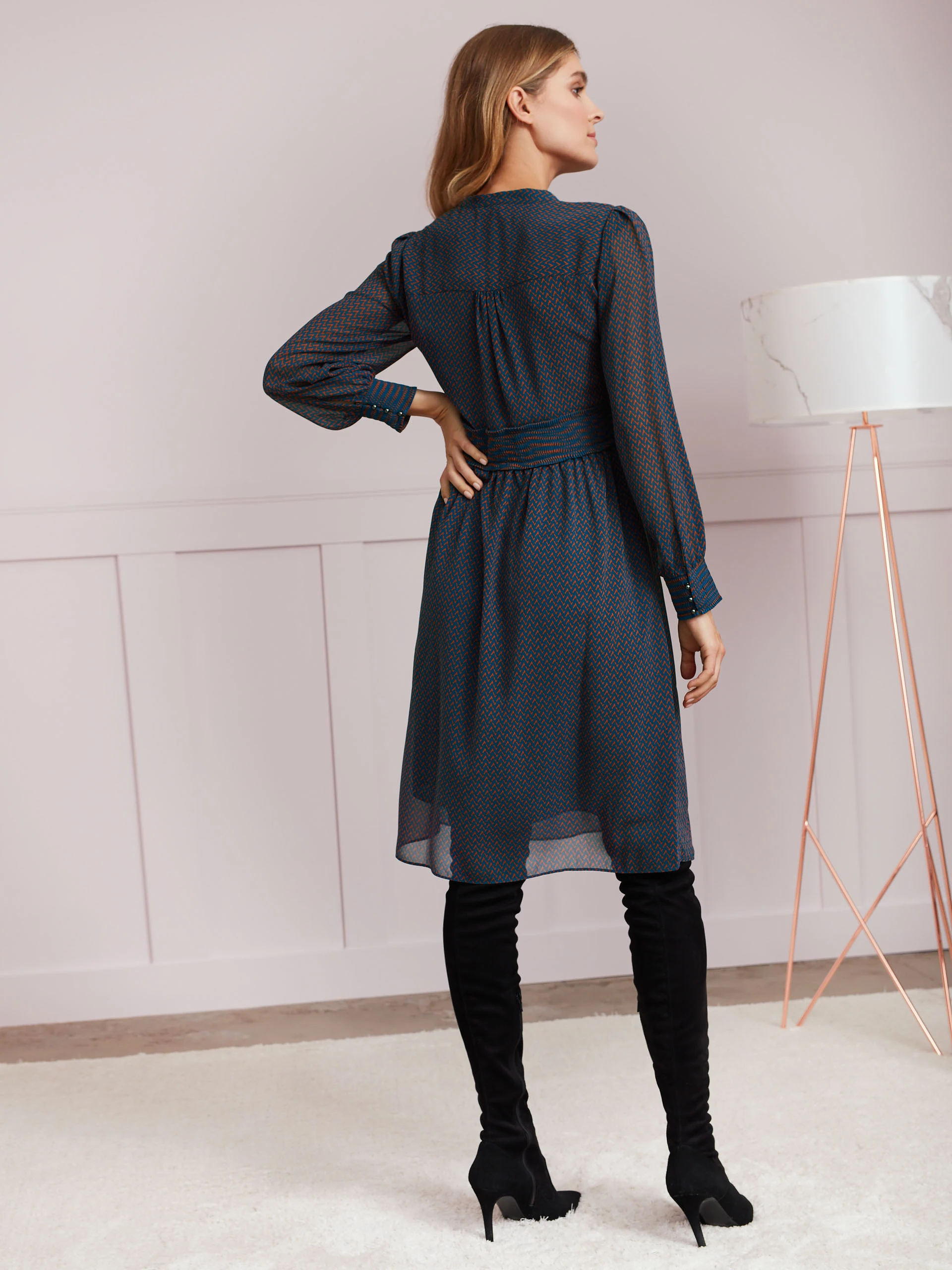 MIDI DRESS WITH DELICATE PATTERN