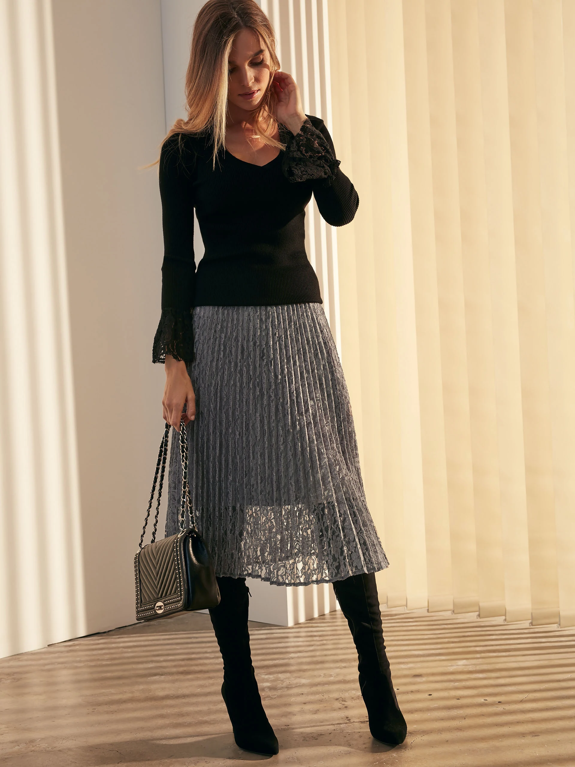 LACE SKIRT