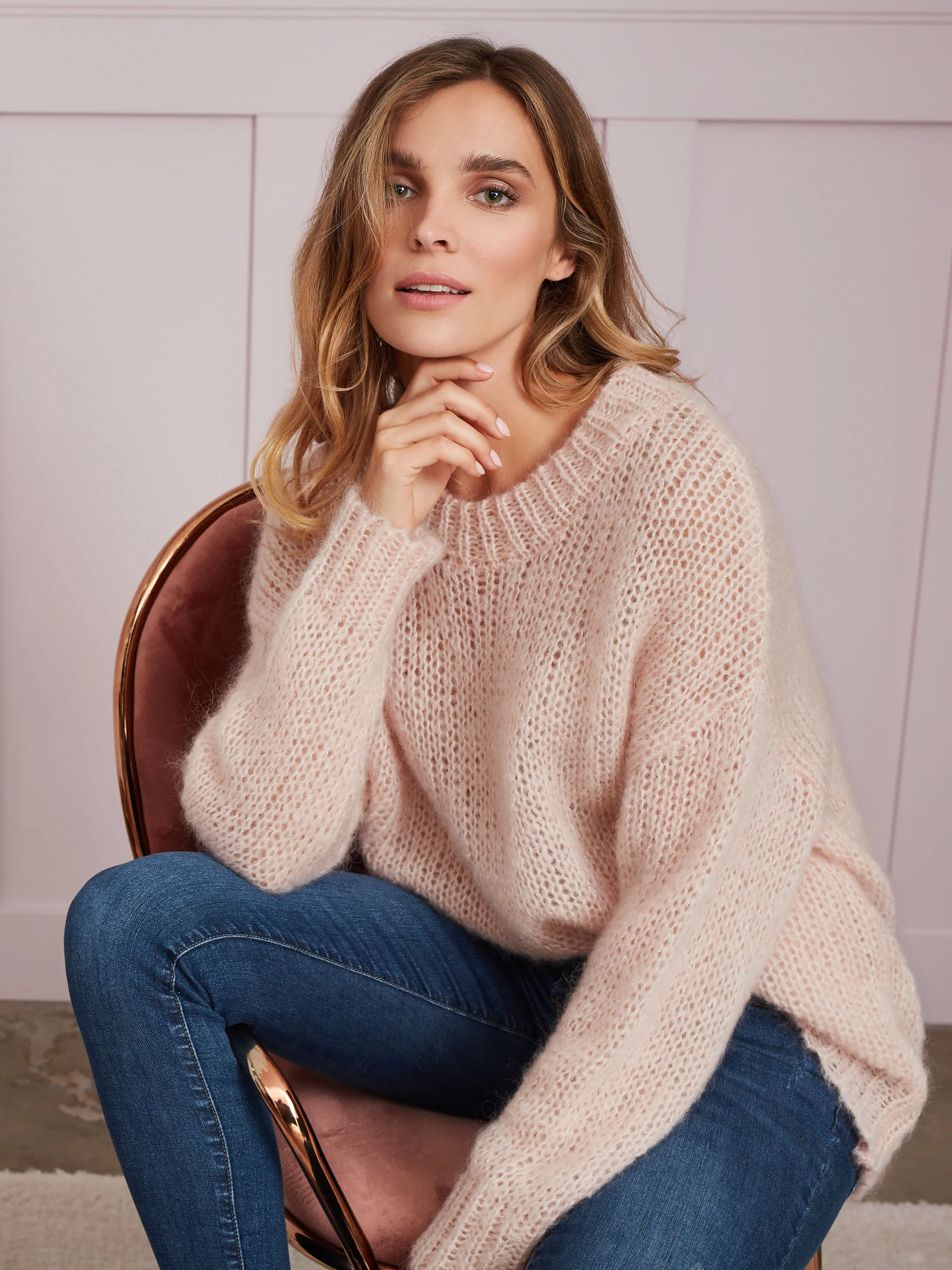 SWEATER WITH LOWERED SHOULDER LINE