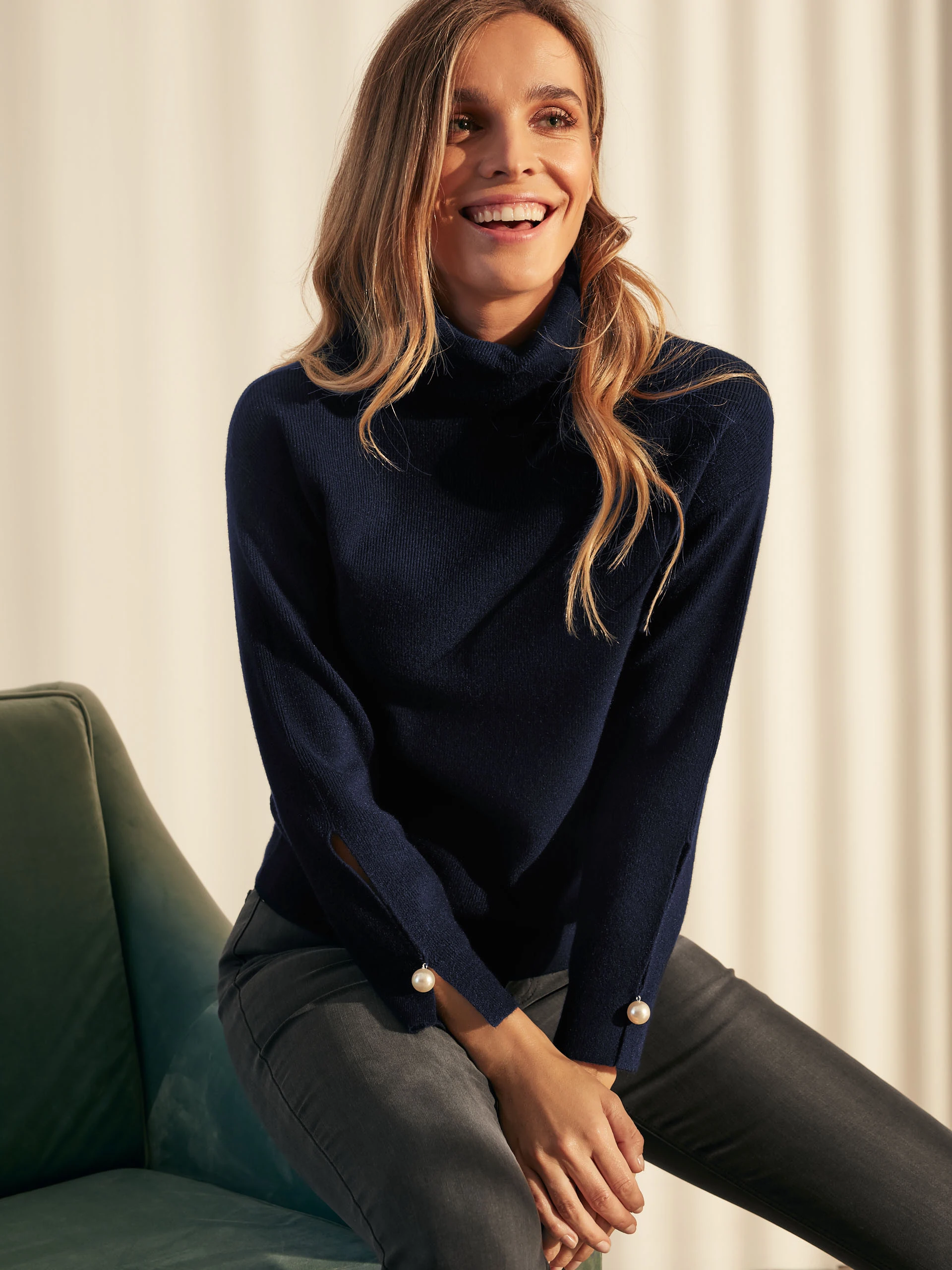 TURTLENECK SWEATER