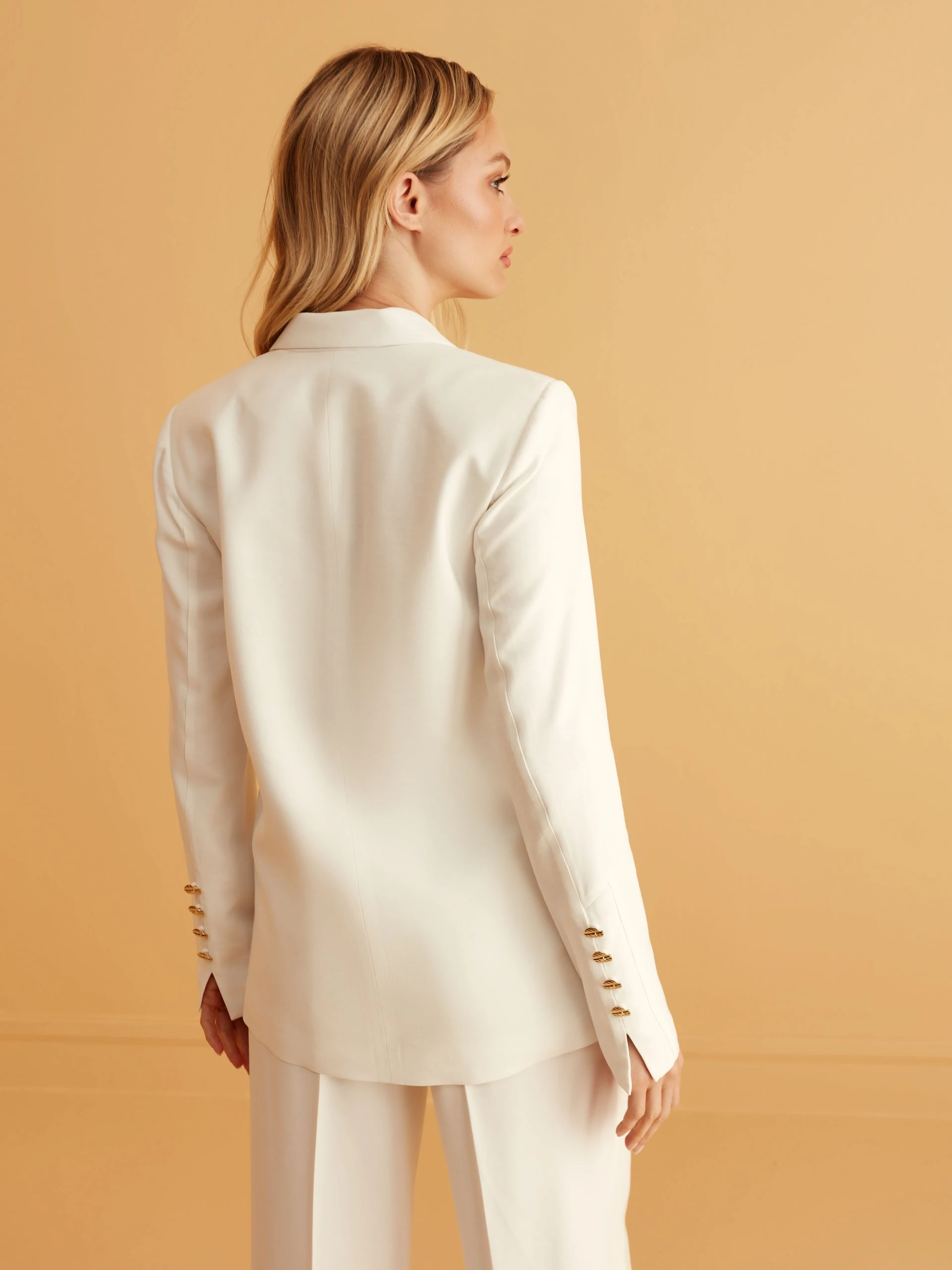 WHITE SINGLE-BREASTED JACKET