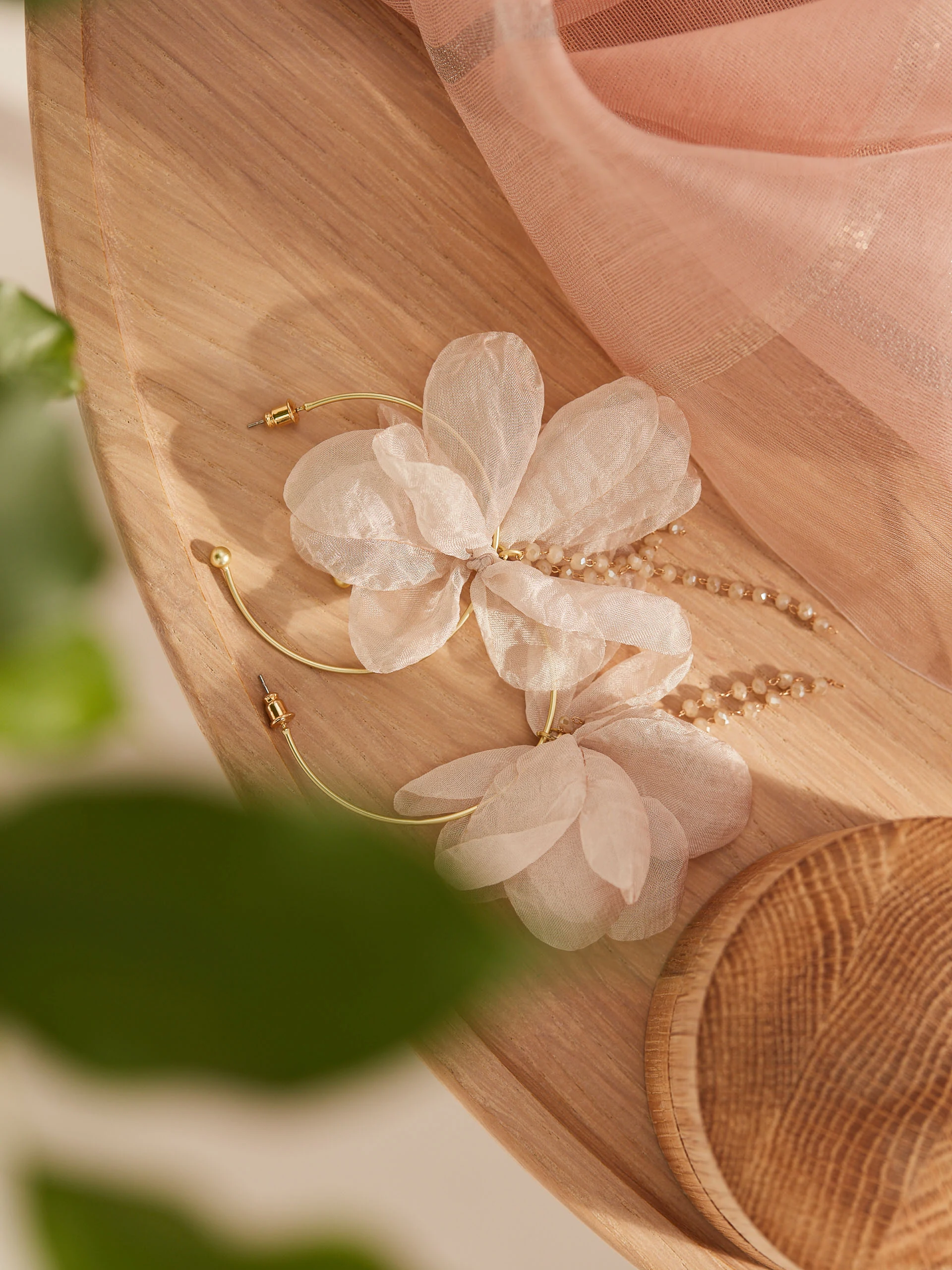 EARRINGS WITH FLOWERS
