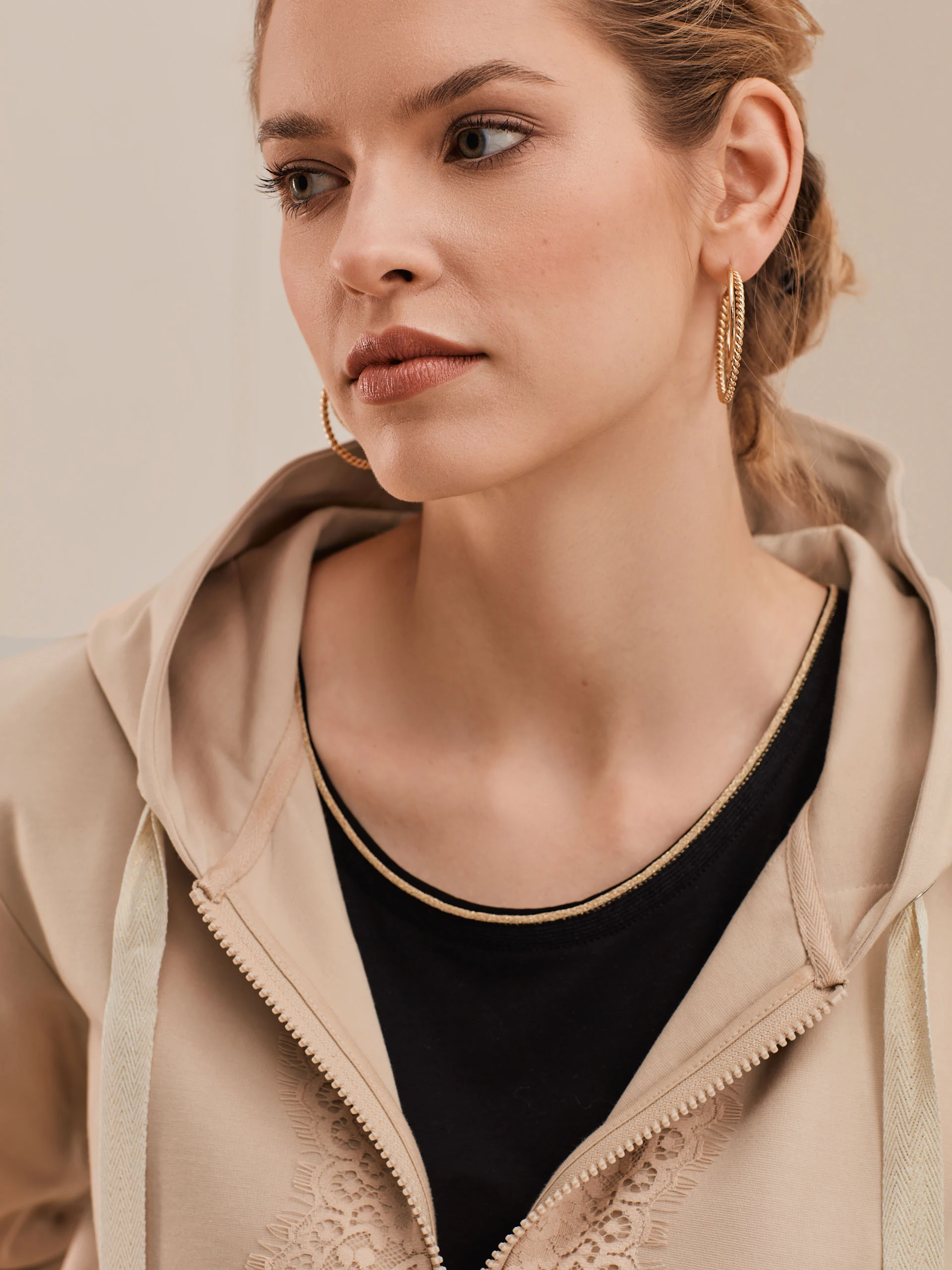 GOLD-PLATED CIRCLE EARRINGS