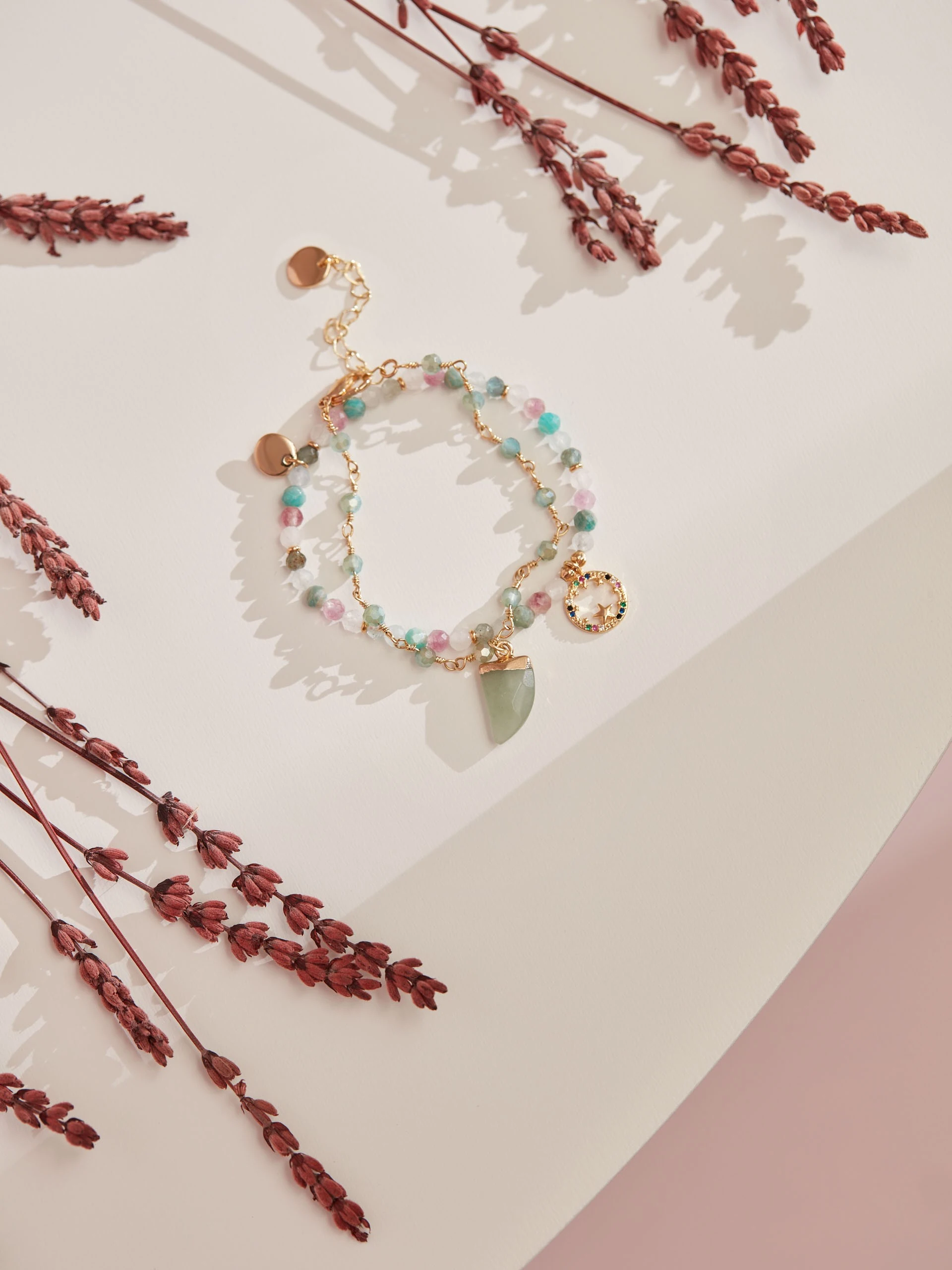 SET OF BRACELETS WITH NATURAL STONES