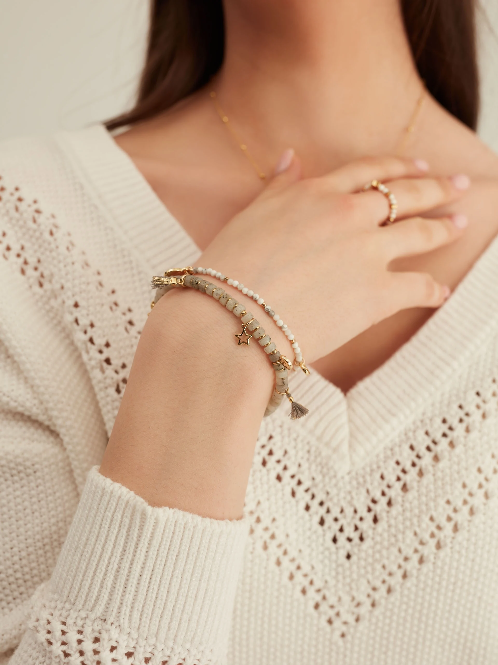 SET OF BRACELETS WITH NATURAL STONES
