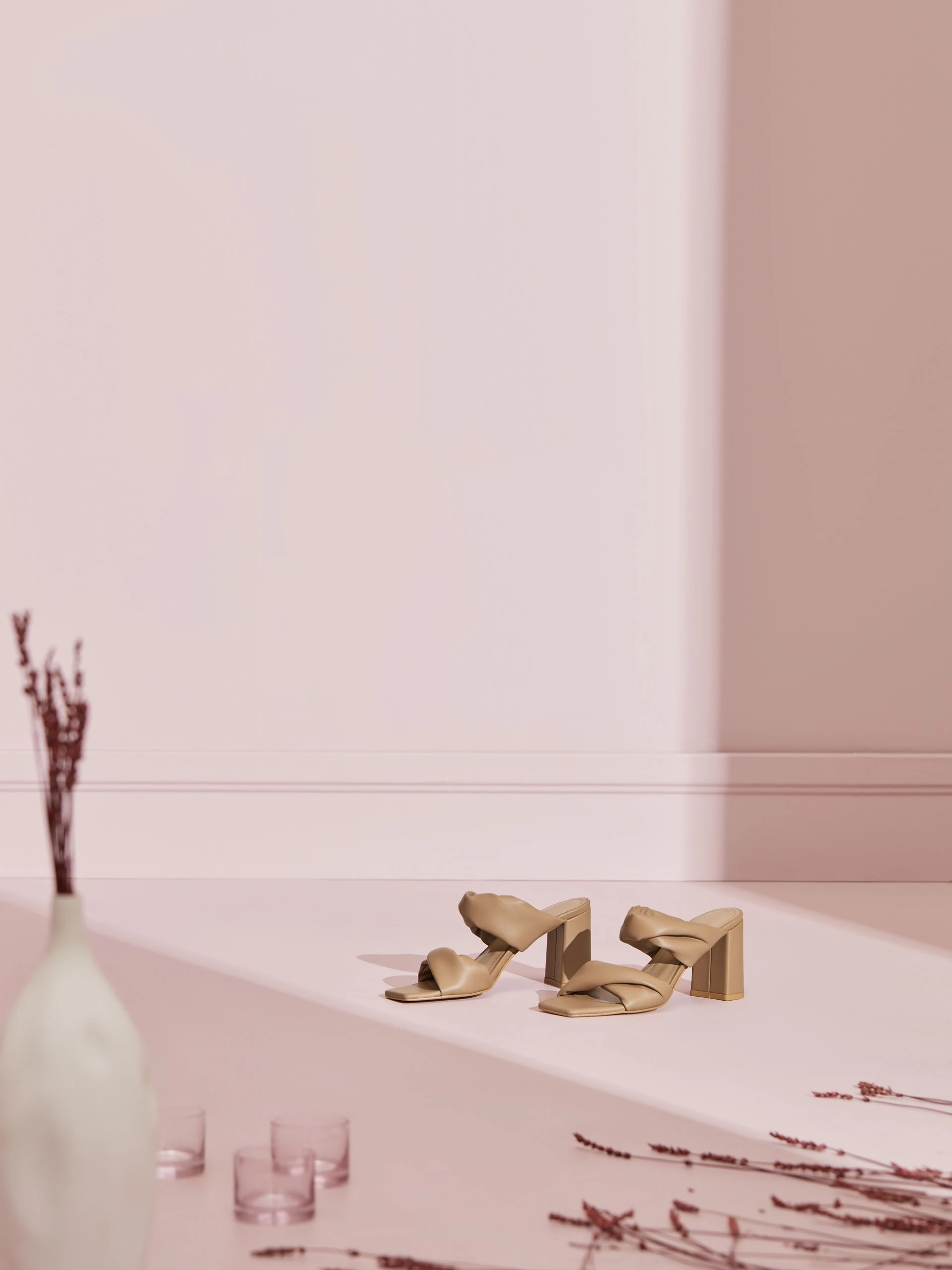 HEELED LEATHER MULES