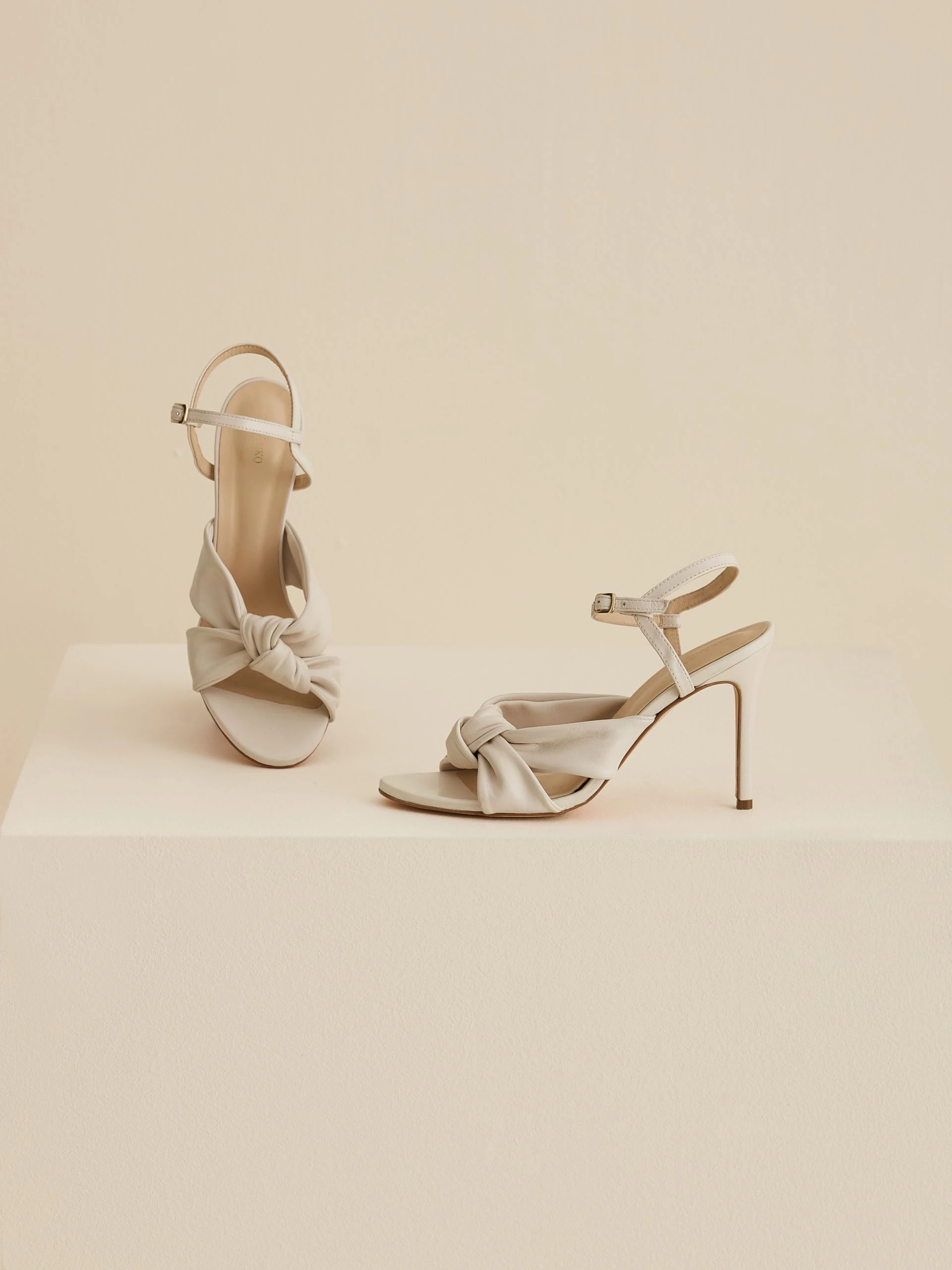 WHITE STILETTO SANDALS