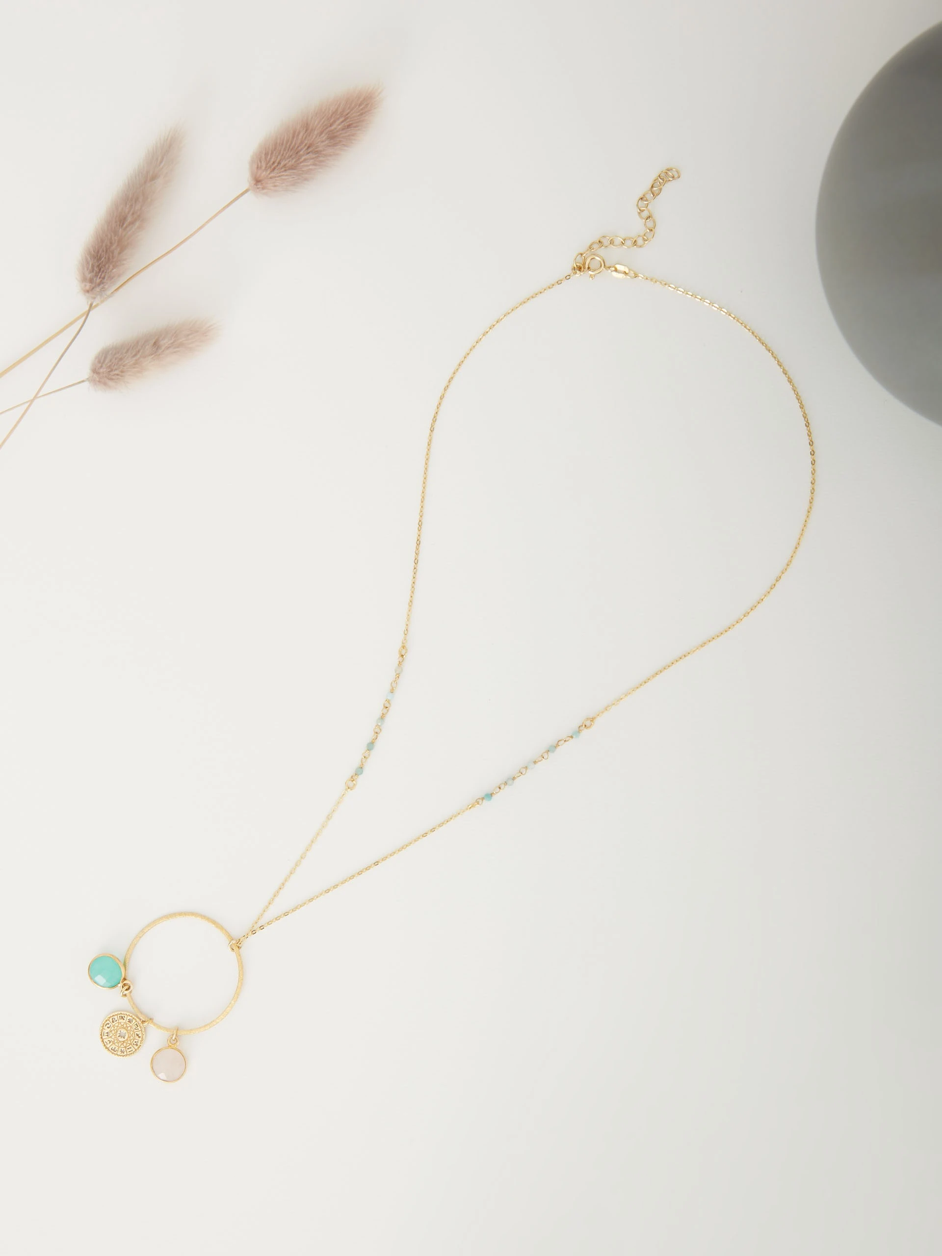 NECKLACE WITH NATURAL STONE CHARMS