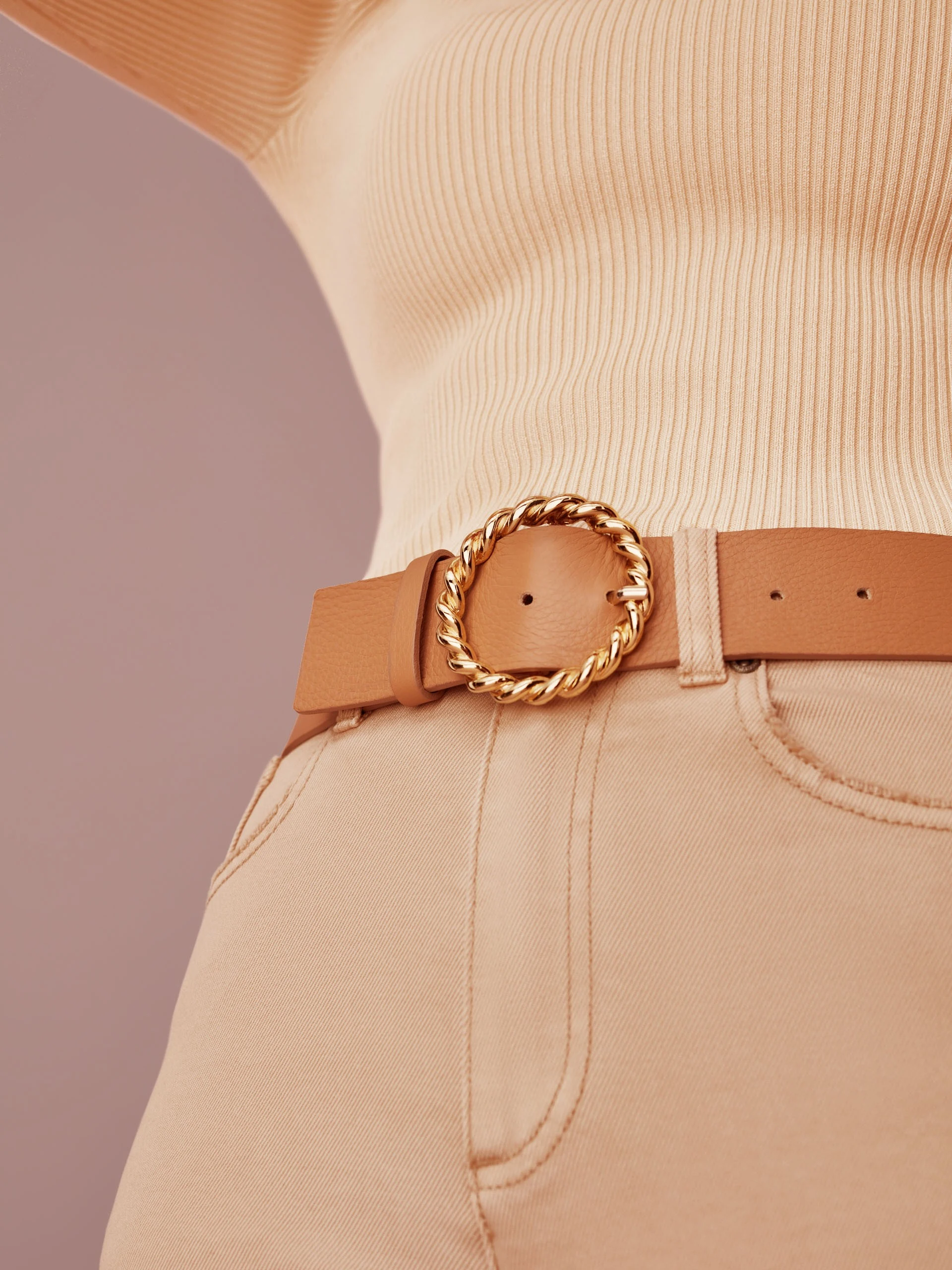 BEIGE BELT WITH ROUND BUCKLE