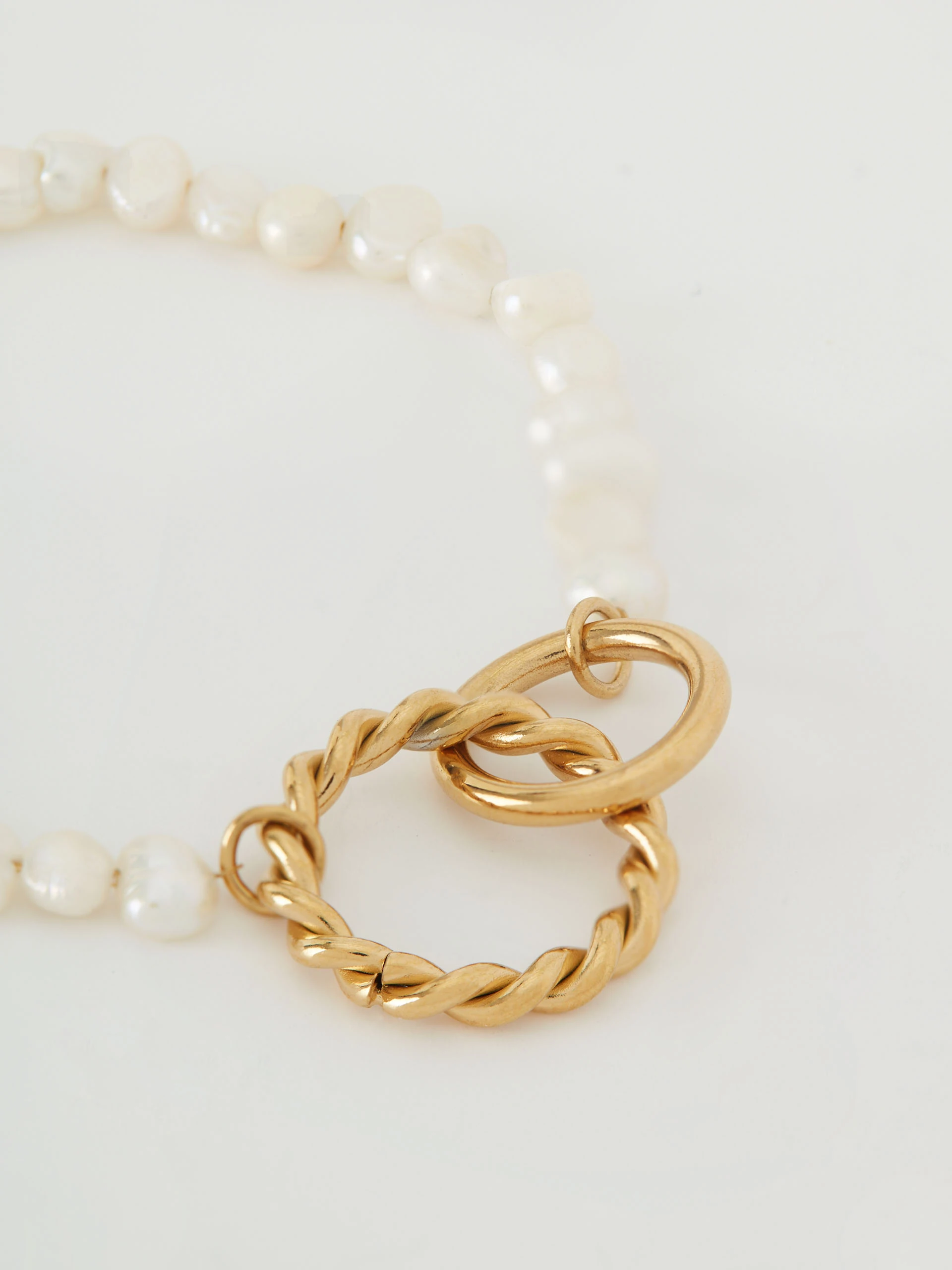 Pearl bracelet